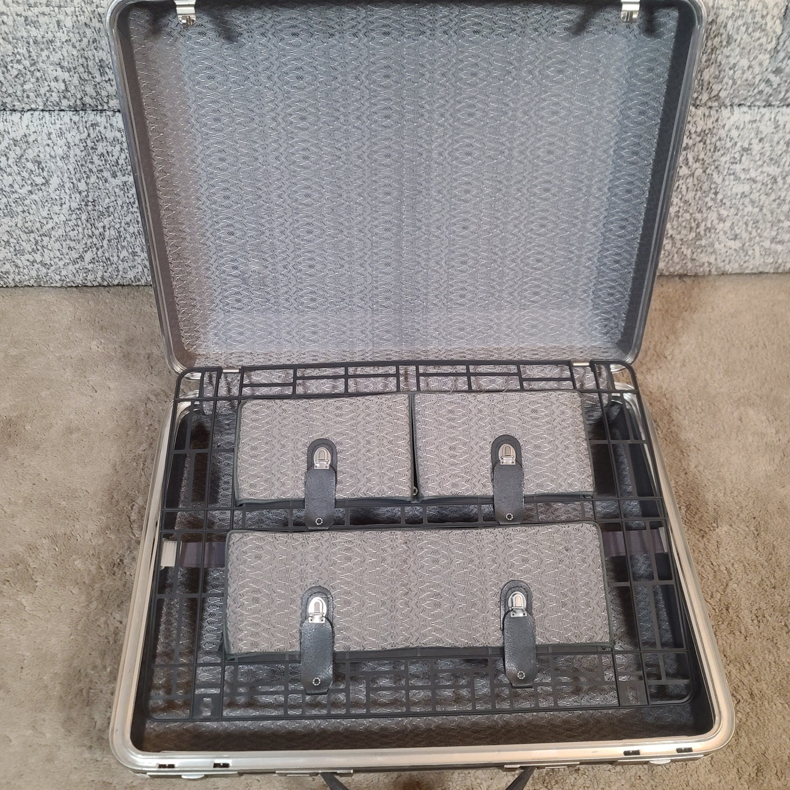 Vintage Sears Forecast Hard Shell Luggage Set w/Dividers Dark Gray No Keys