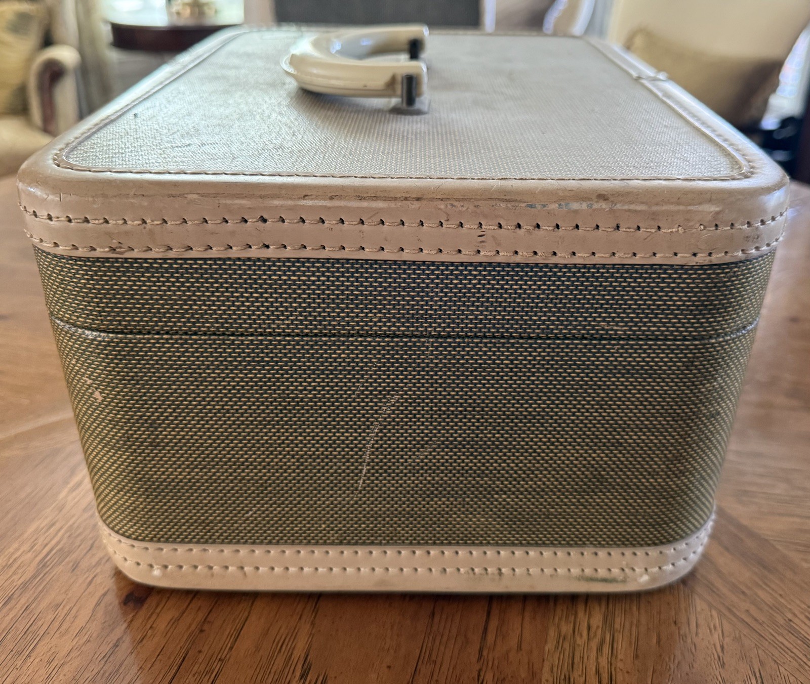 Vintage Travel Train Case Strat-O-Way Luxury Luggage Seattle 1940’s-1950’s