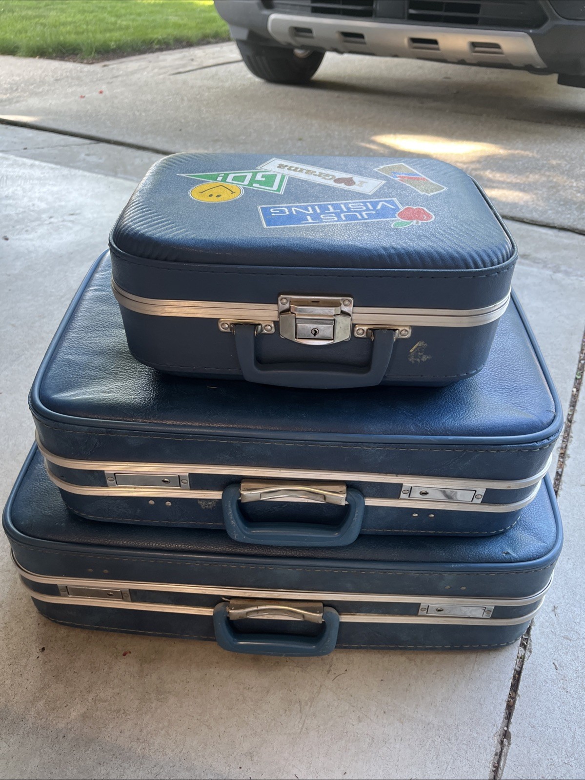 Vintage Tri-set Suitcases Blue Leather With Metal Locks