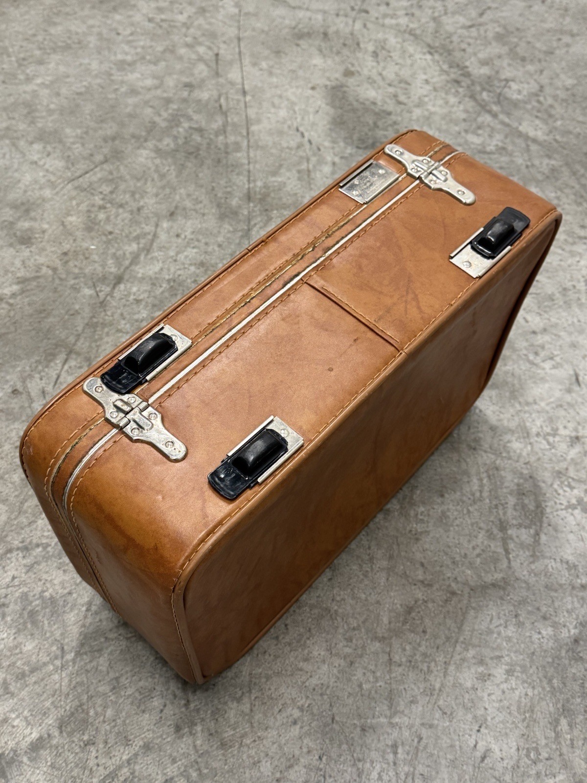 Vintage MCM Sears Featherlite Brown Pullman Suitcase