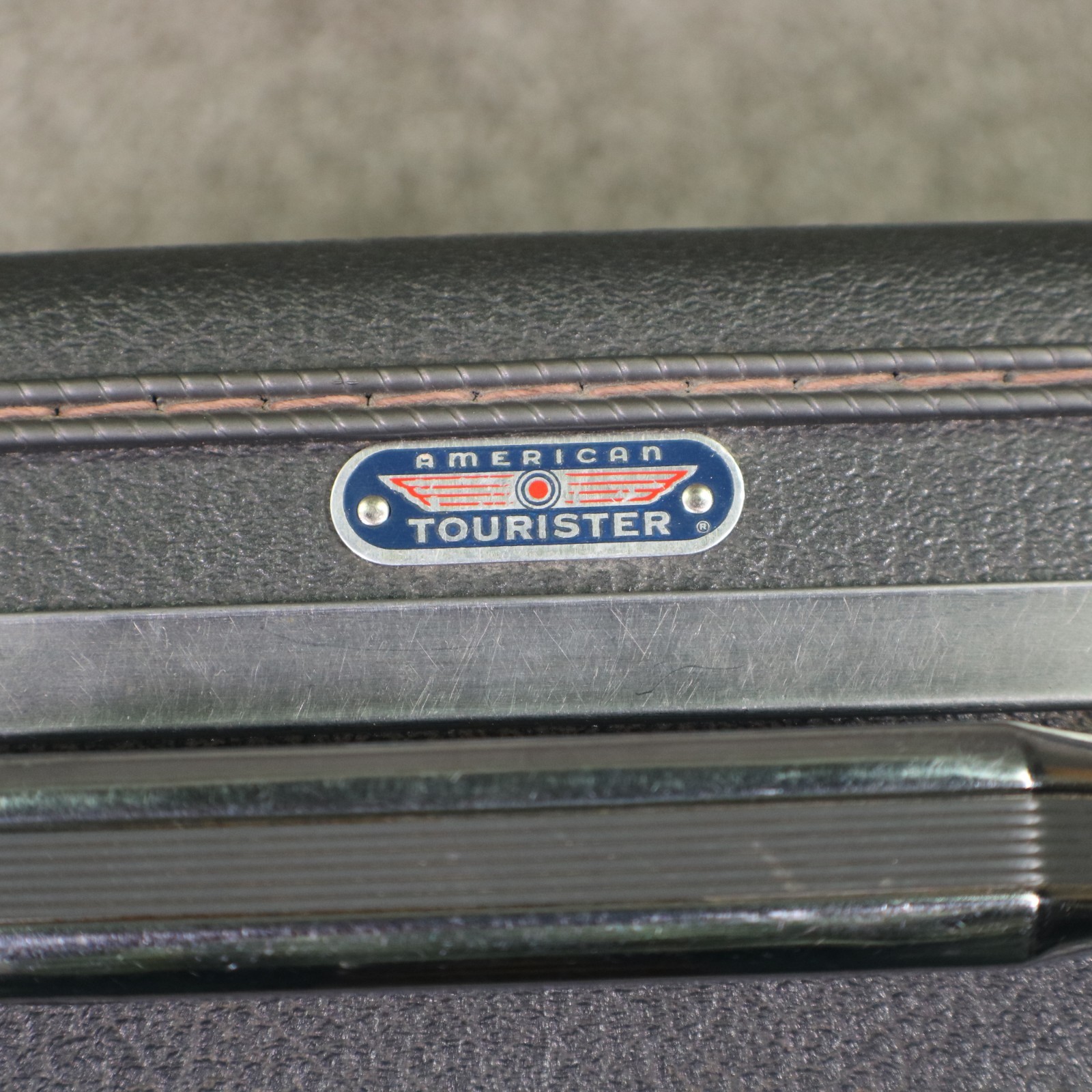 VTG 1960s American Tourister Tiara Hardshell Briefcase Attache Case 18″ w/Key