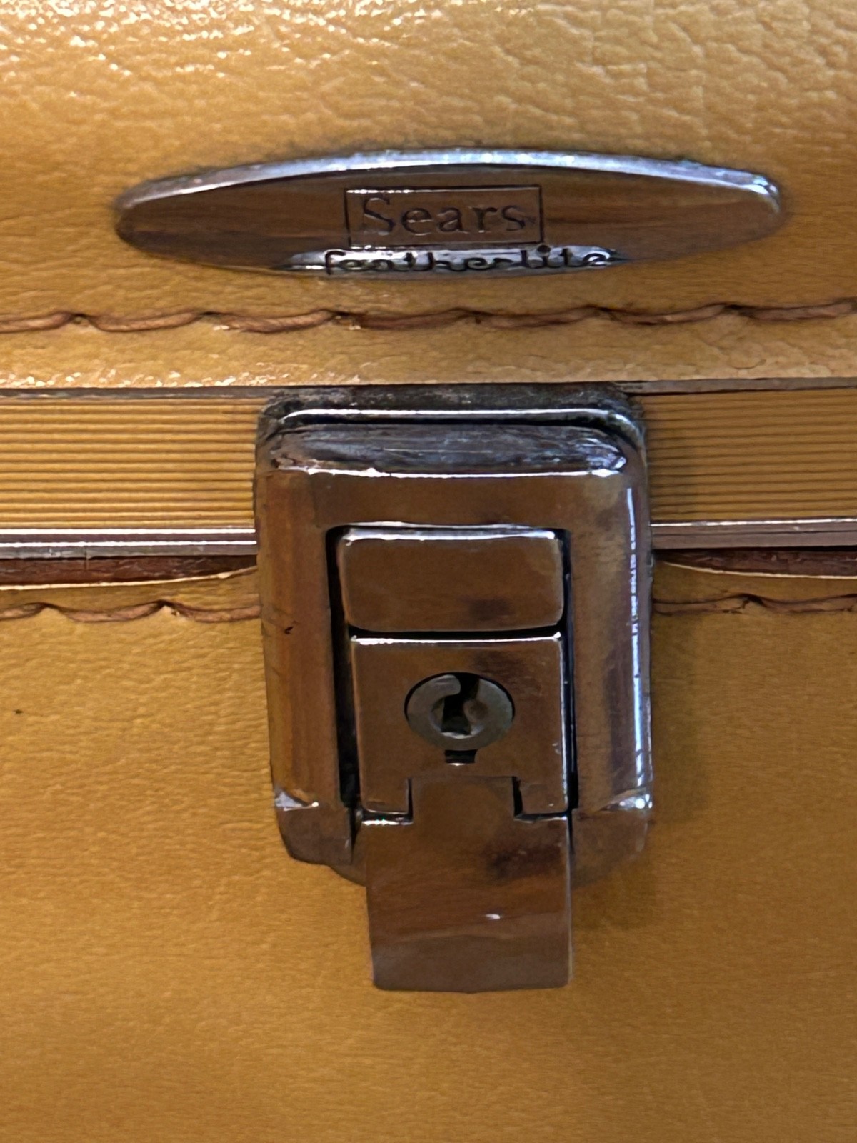 Vintage Luggage 1960s-70s Sears Featherlite Train Case Light Golden Yellow