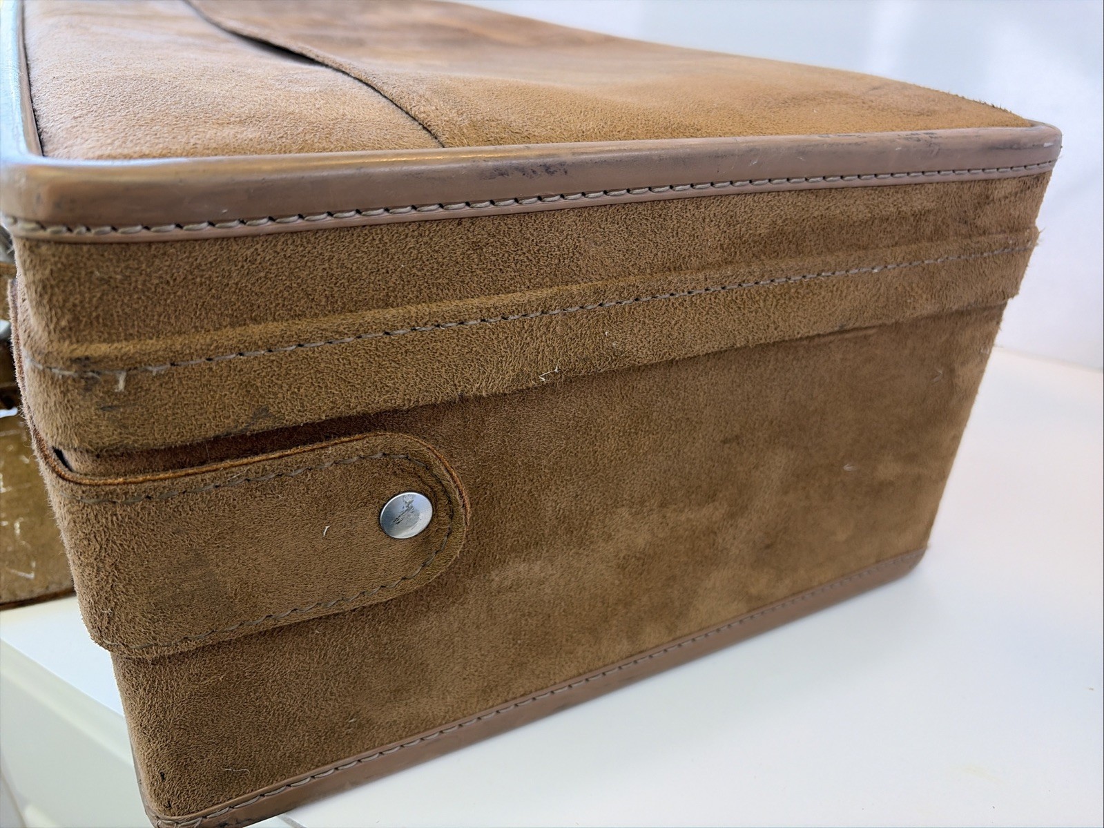 RETRO SUEDE VINTAGE HALSTON HARTMANN 21” SUITCASE LUGGAGE DESIGNER