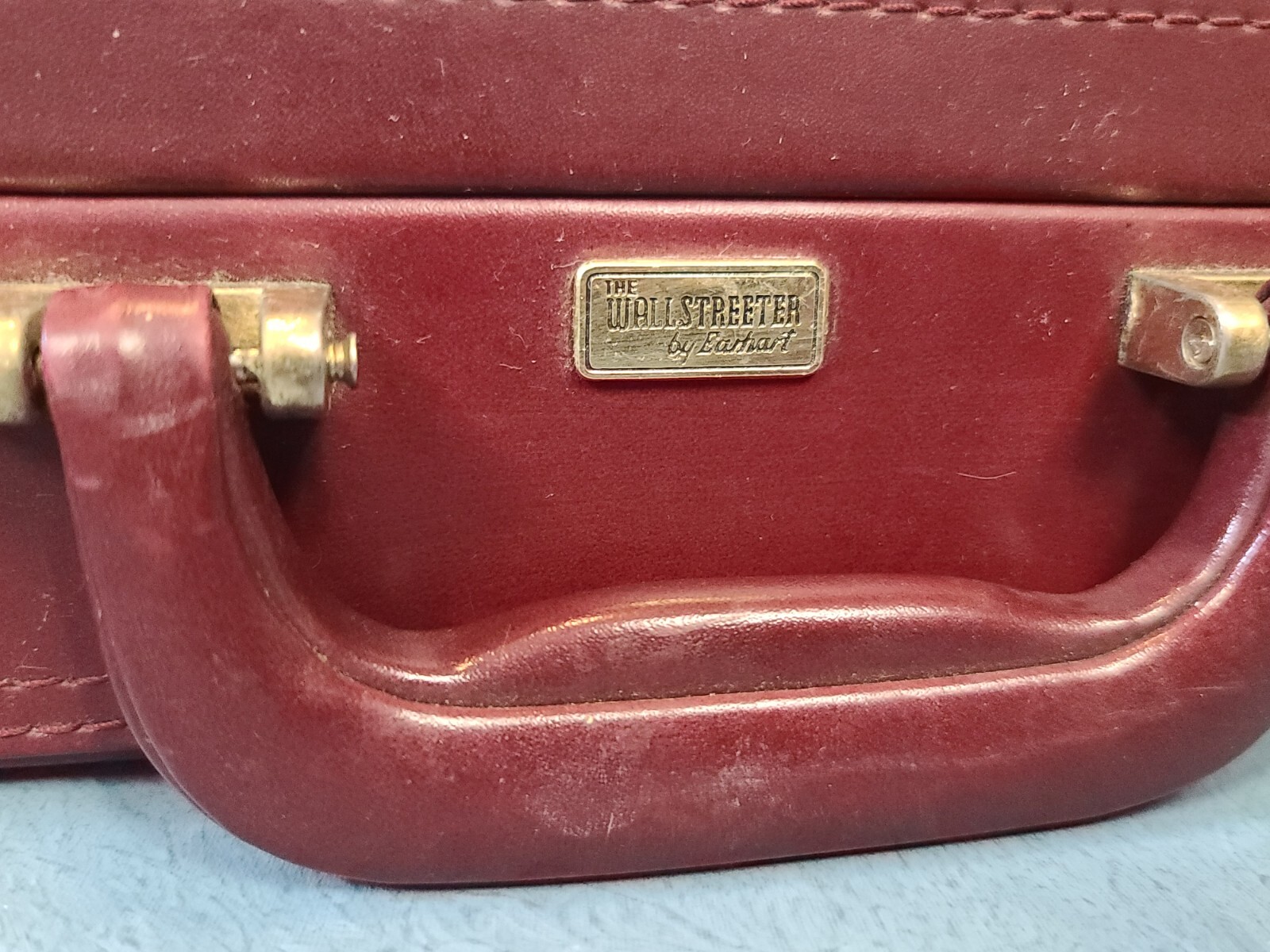 VTG Leather Briefcase The Wallstreeter by Earhart Burgundy Golden Accessories