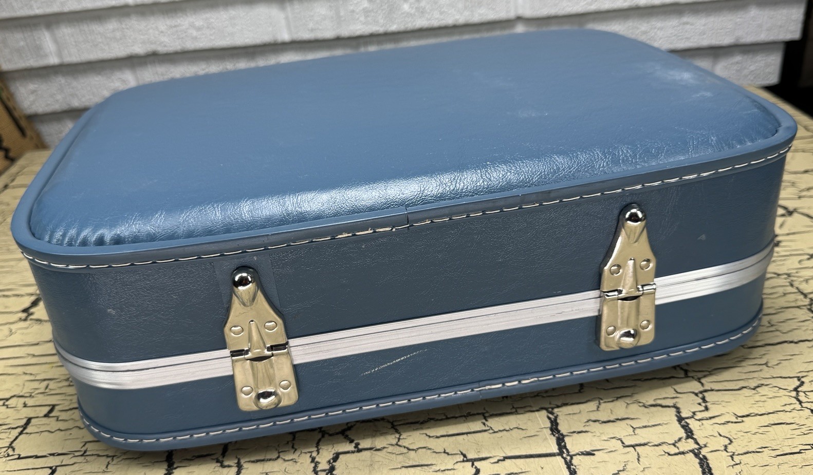 VTG Blue Vinyl Hard Shell Small Overnight Suitcase Train Case Makeup MCM Retro