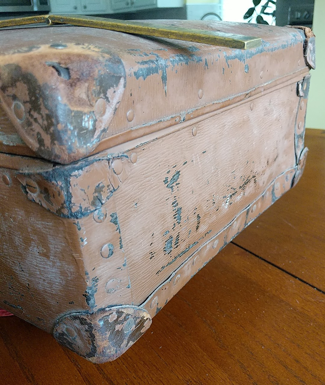 Suitcase Vtg 22x13x7 hardside retail display store photo prop Old c1920 antique