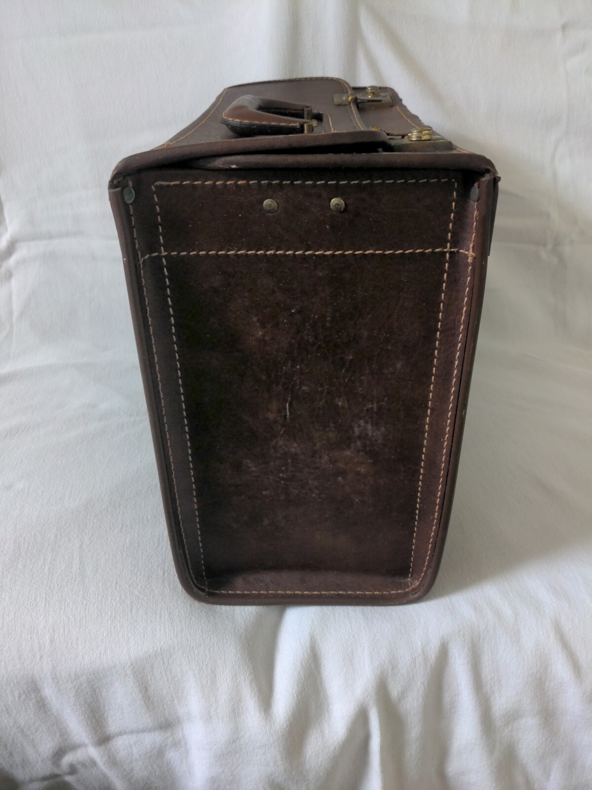 Vintage Howe Leather Case Bag Salesman Pilot Brief Case See Description