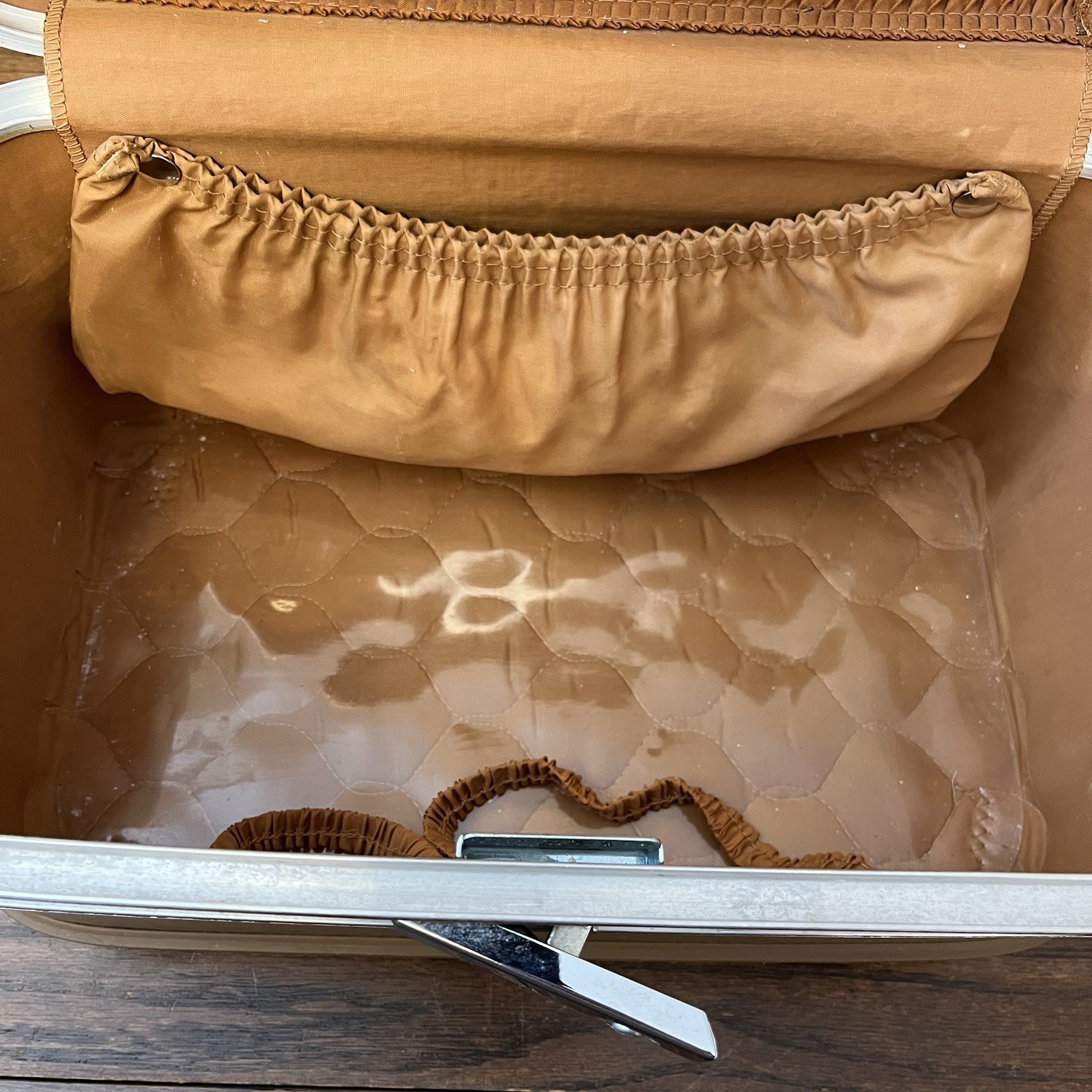 Vtg 80’s Airway Train Case Hard Shell Makeup Case Brown Retro Handle Mirror Key