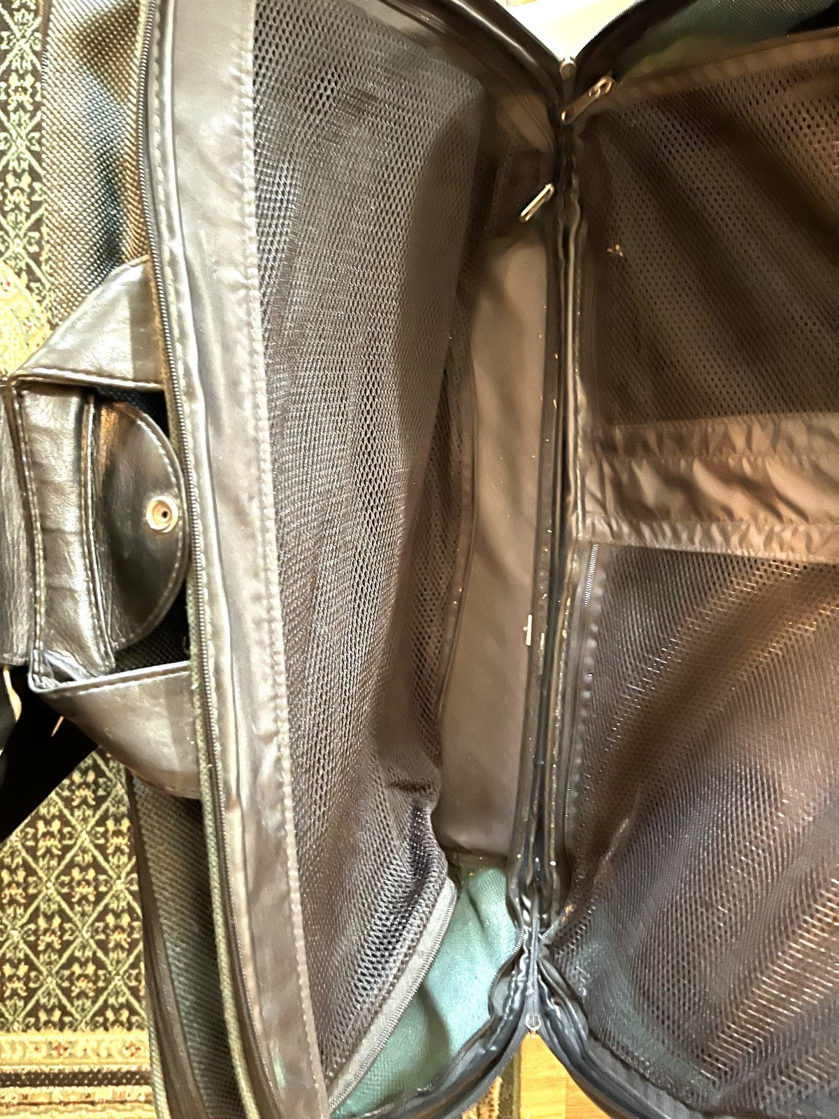 Samsonite Case Dark Green 23 X 13 Multi-Compartment Fnctional Zippers Vintage