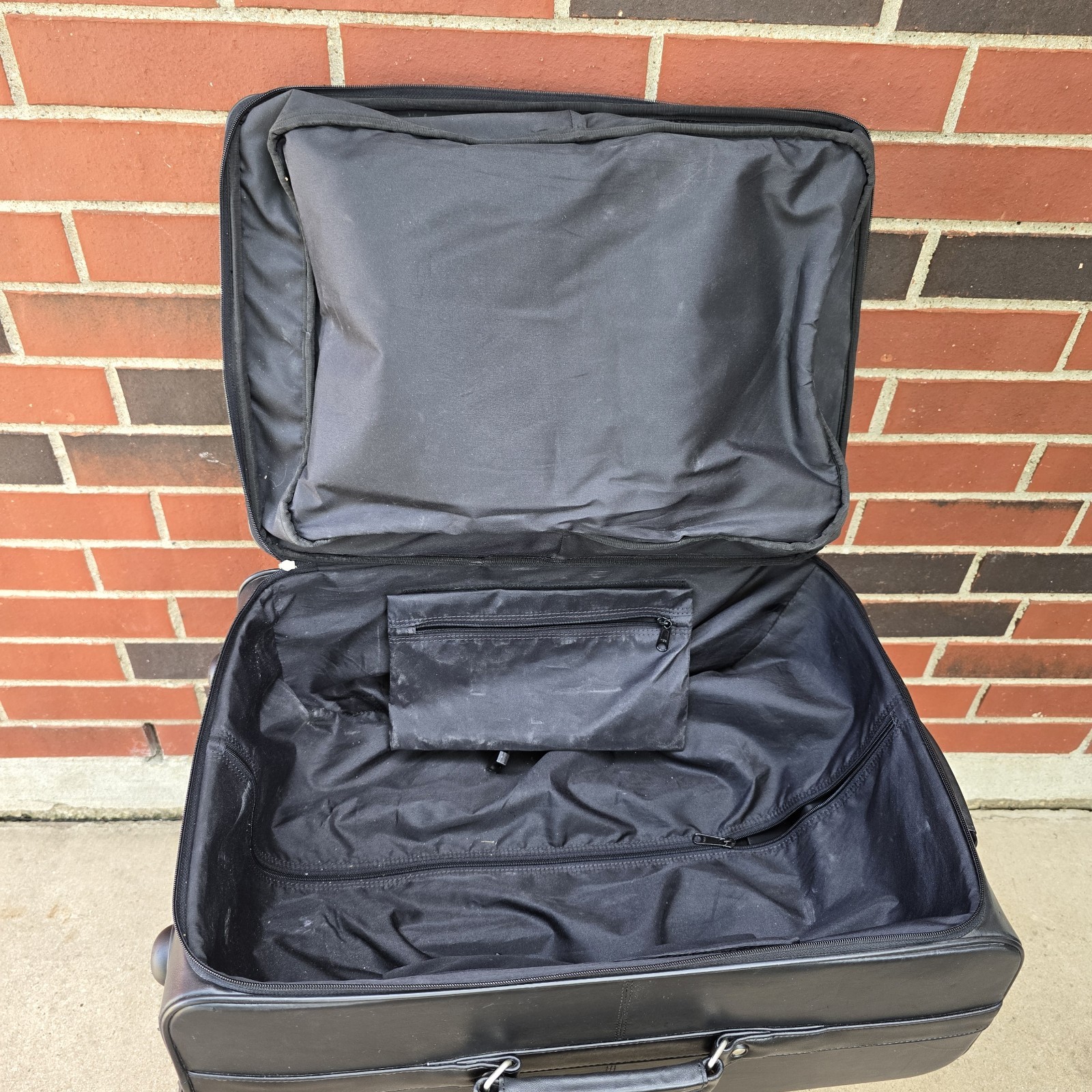 Vintage 90s 22″ Boli Bag All Genuine Leather Carry On Suitcase Black Solid