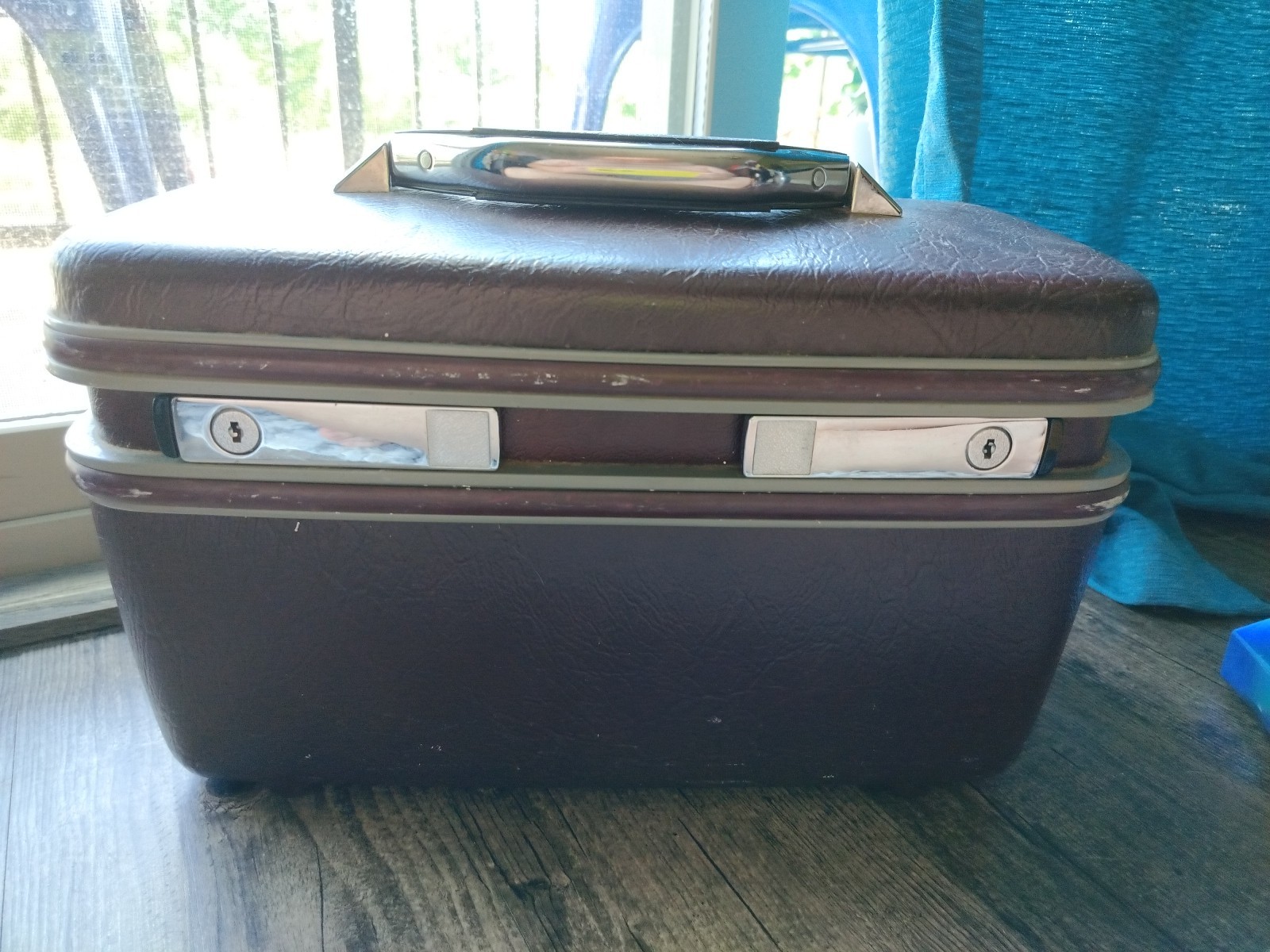 Vintage Samsonite Sentry II Dark Burgundy / Dark Brown Hardshell Case