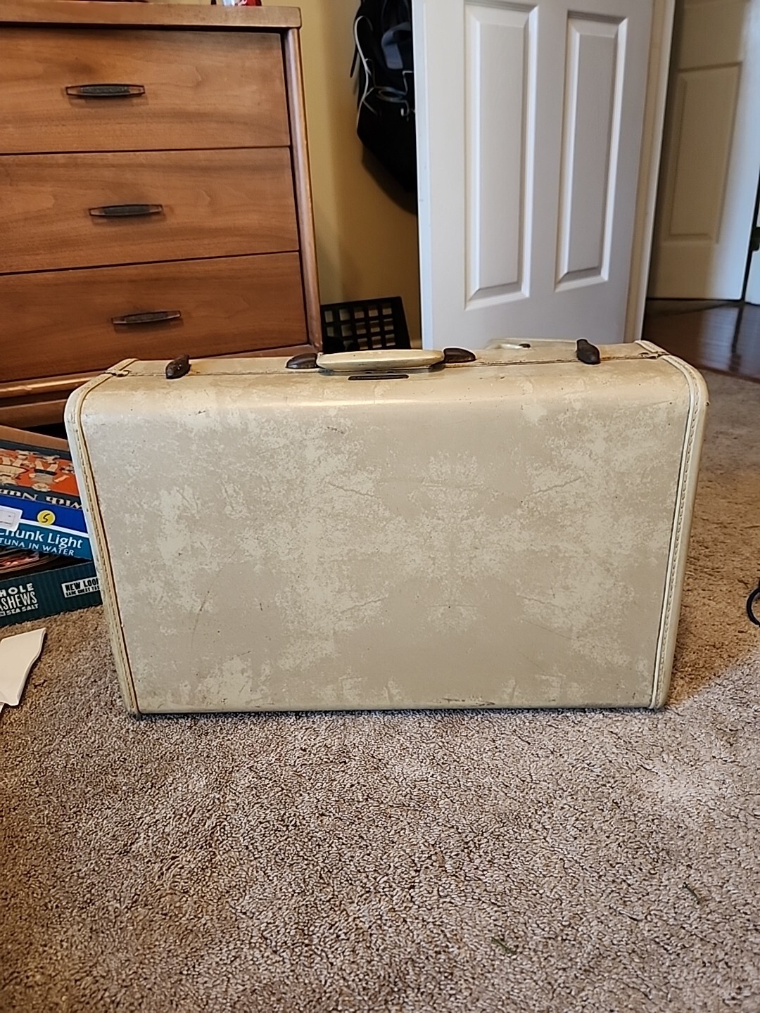 Vintage 1950’s Samsonite Shwayder Brothers Marble Cream Suitcase Luggage