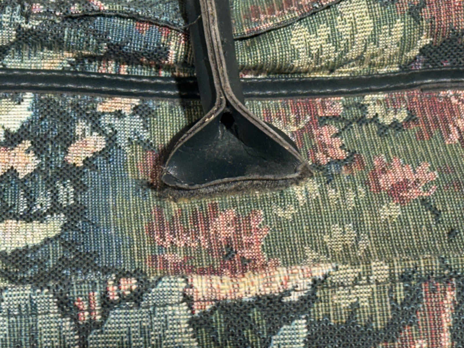 Vtg Atlantic Tapestry Floral Leaf Carry-On Bag Duffle Luggage w/ Shoulder Strap