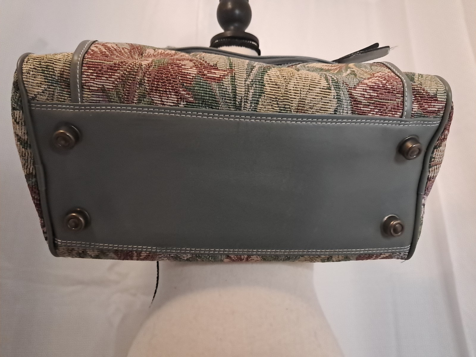 VTG Leisure Cottagecore Floral Tapestry Carry On Suitcase Old World Carpet Bag