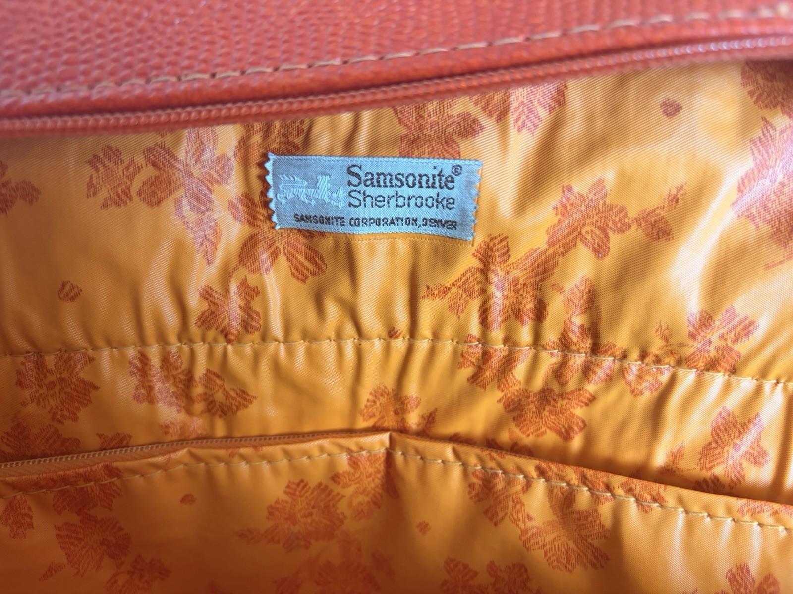 🧳 1970’s Samsonite Sherbrooke Luggage Tote Orange Autumn Blaze 16” W x 13” H