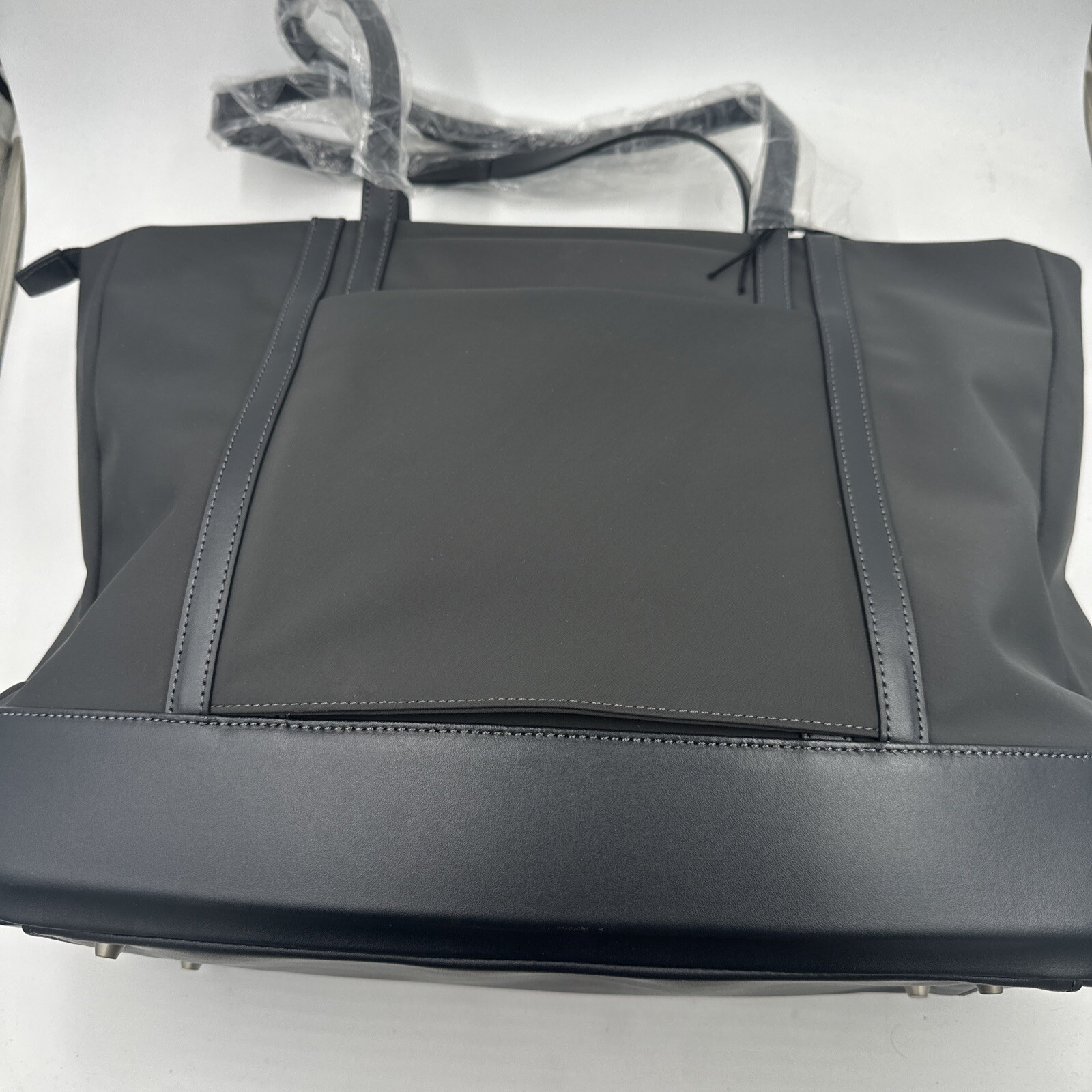 Zero Halliburton Carry-On Tote Grey Nylon Travel Bag 23 Liters Luggage Sleeve
