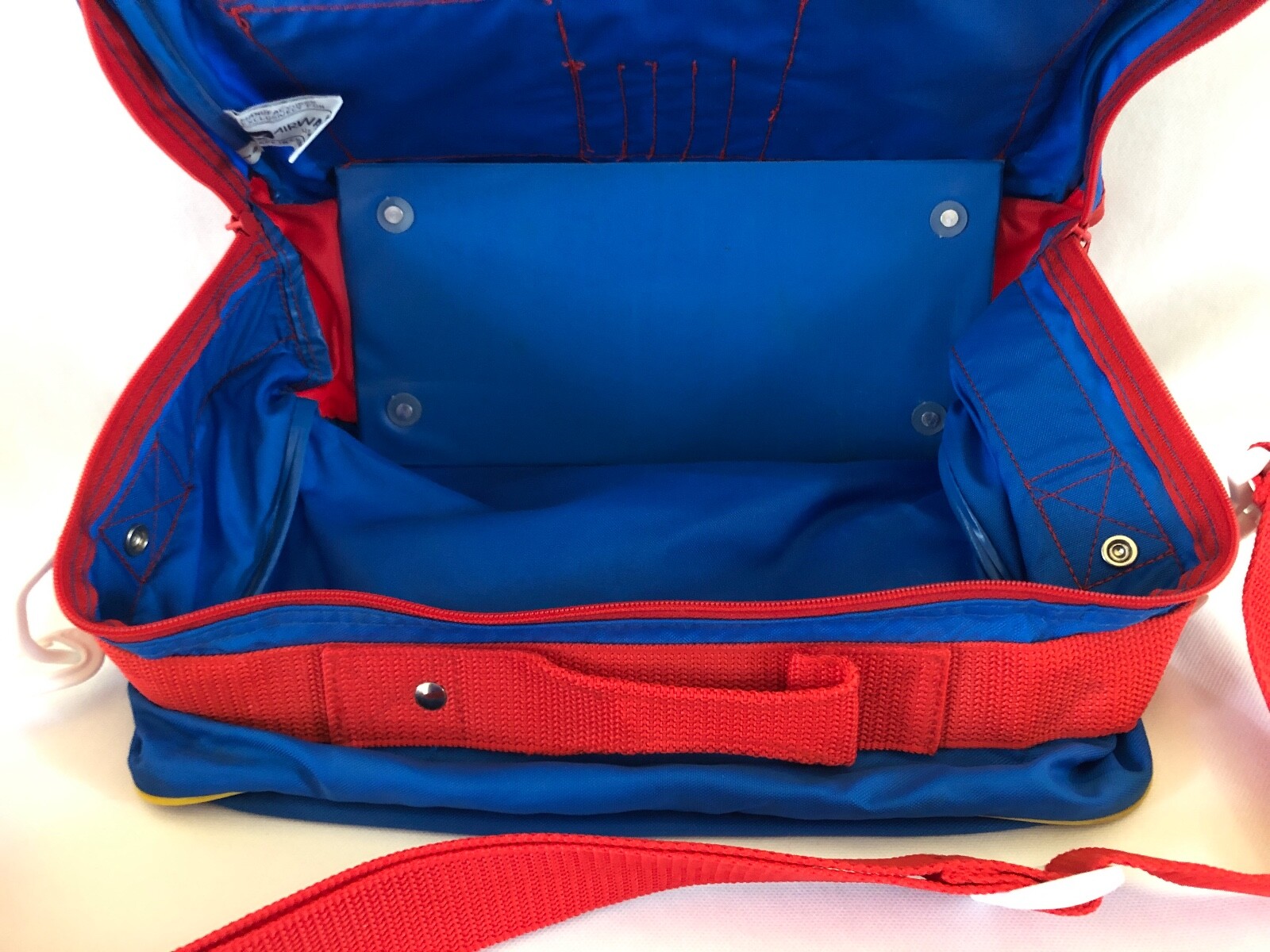 Oshkosh Kids Airway USA Travel Bag Nylon Red Yellow Blue Shoulder Strap Pockets