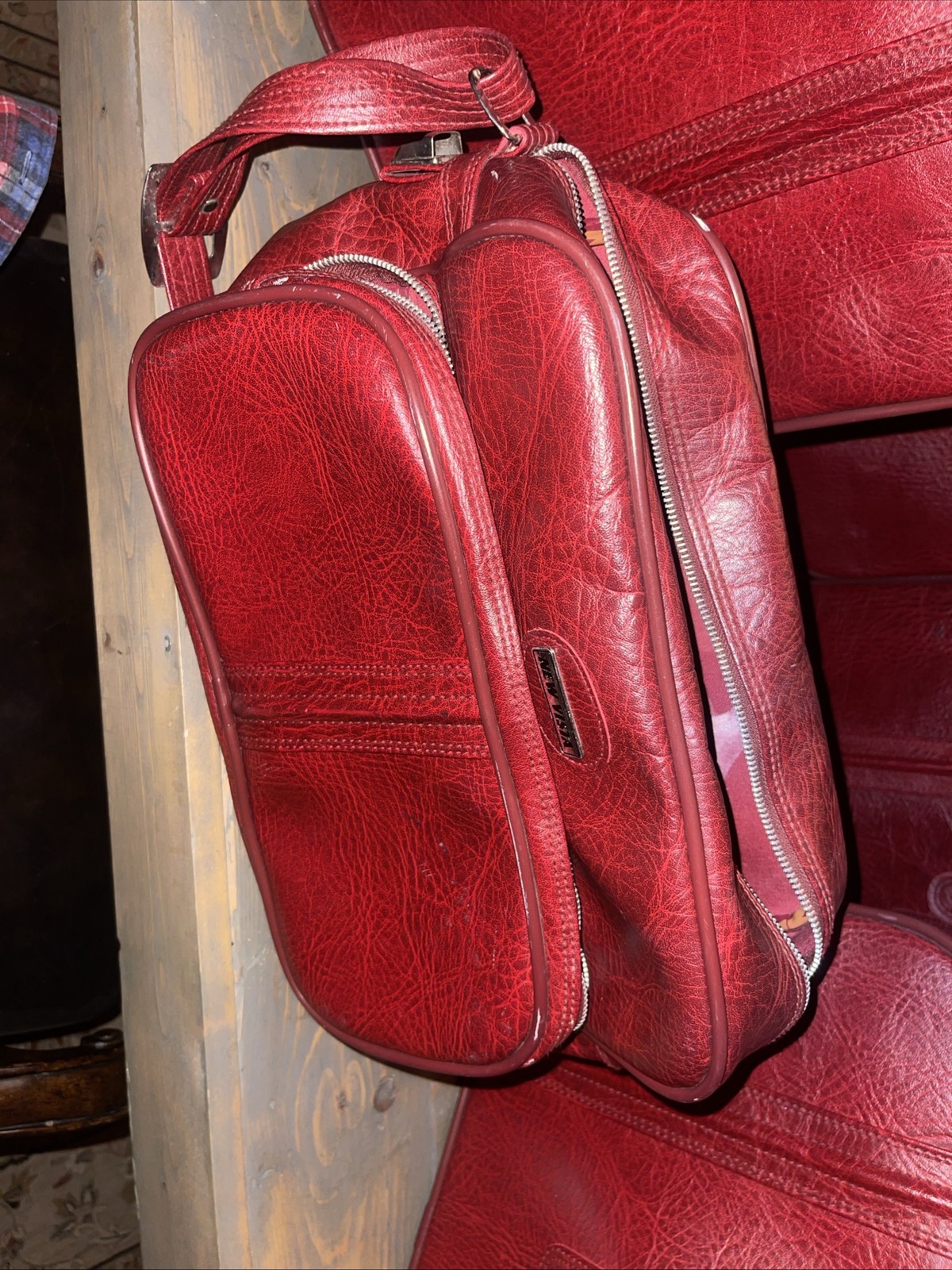 New Vista Vintage 1970s Burgundy Red 5 Piece Luggage Set Nesting Suitcases MCM