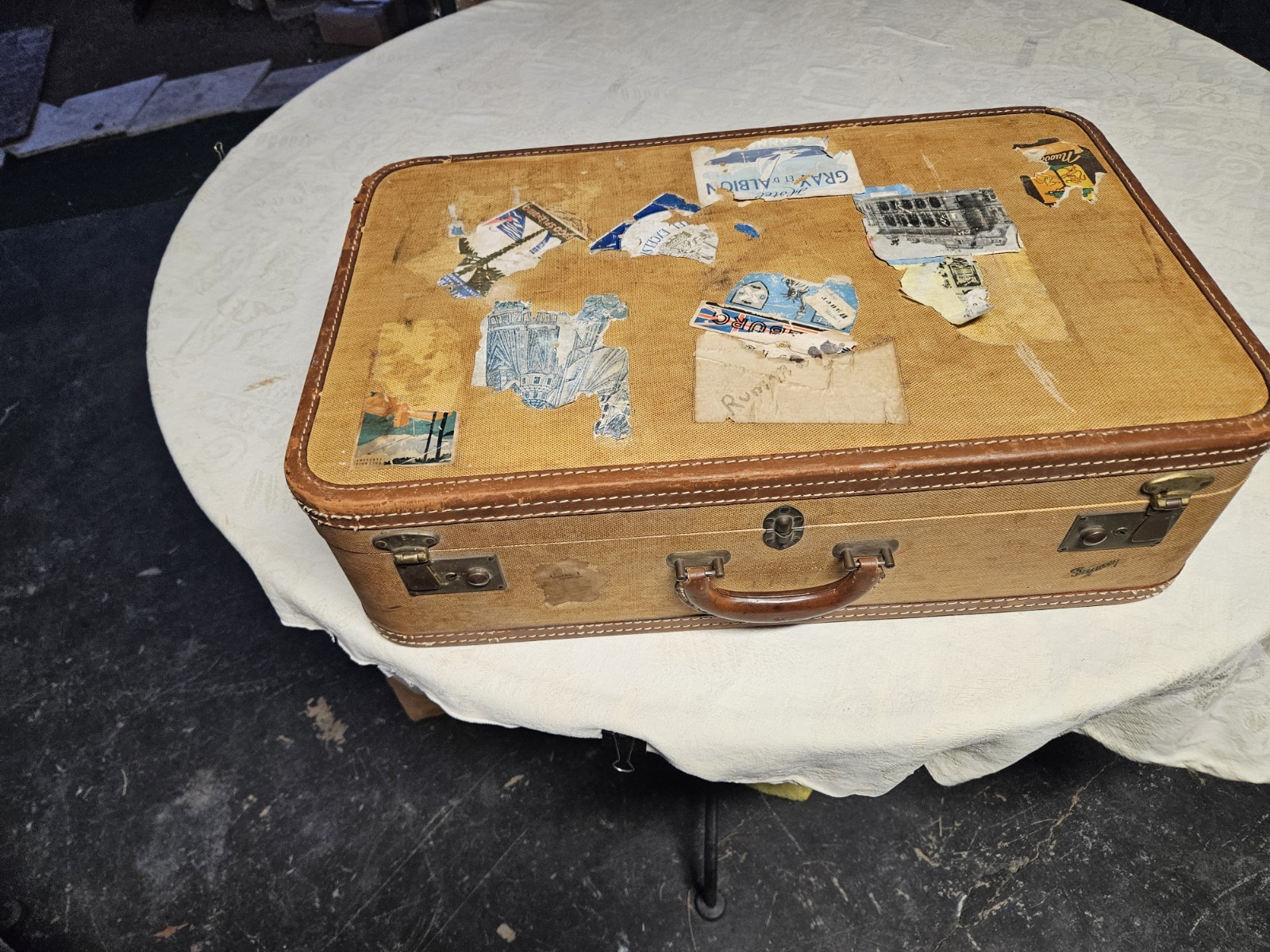 SKYWAY, Hardcover 1930’s Vintage Tweed Luggage Suitcase, Leather Trim & handle