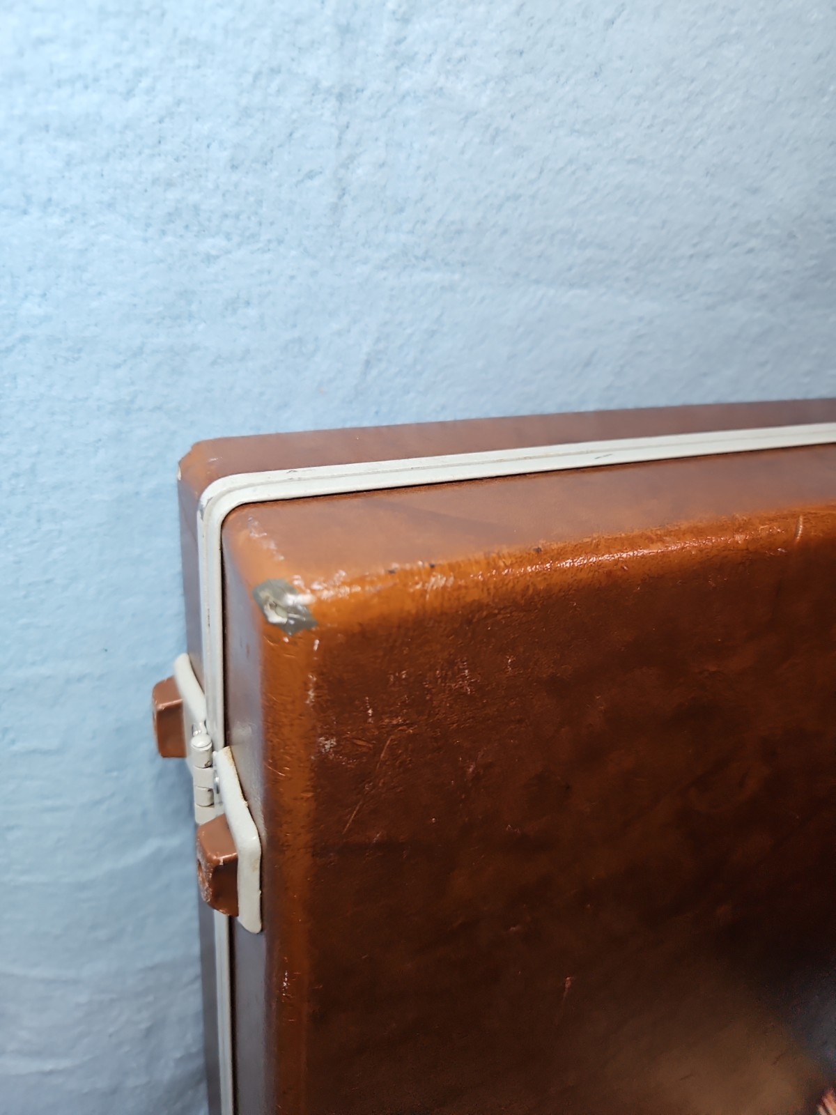 Vintage Samsonite Classic 100 Briefcase – Brown Hardshell Slim 3-Dial Combo Lock