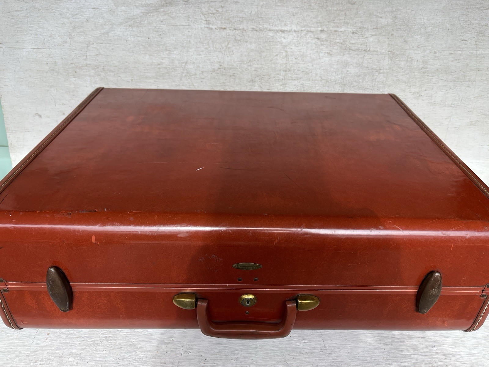 Vintage Brown Hard Shell Samsonite Suitcase Metal Locks Violet Fabric Interior