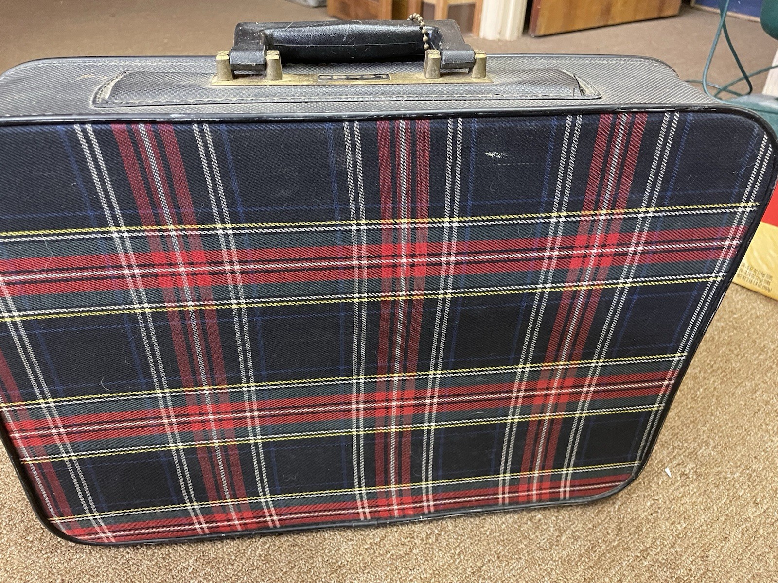 Vintage Leeds Air Cruiser Plaid Suitcase Red Black White Plaid