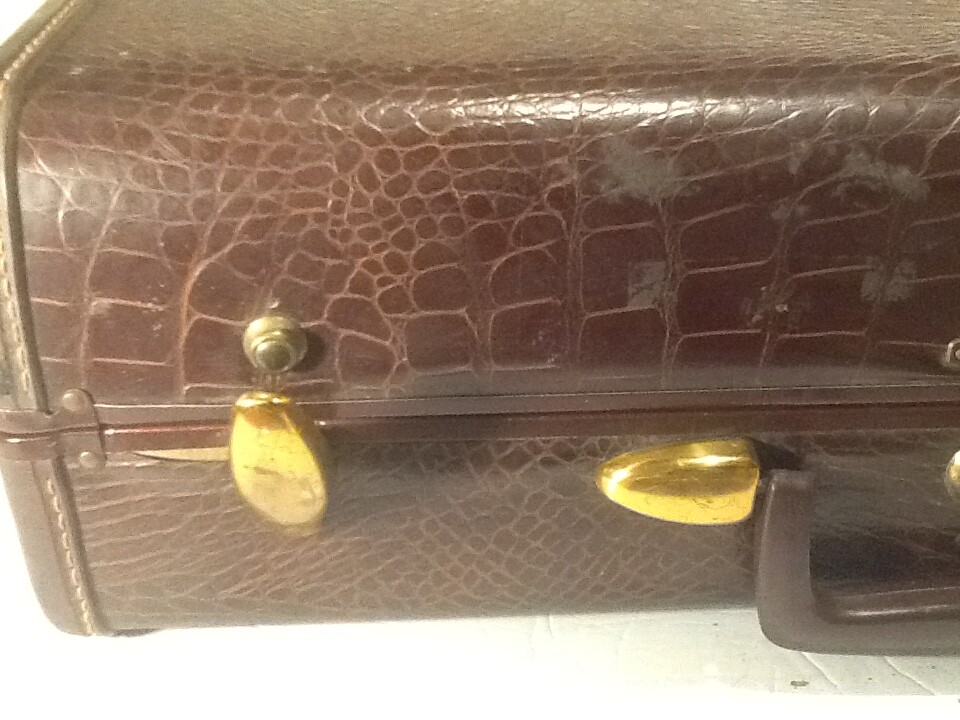 VINTAGE SAMSONITE ALLIGATOR SUITCASE LUGGAGE 1950’s/60’s patina 4132
