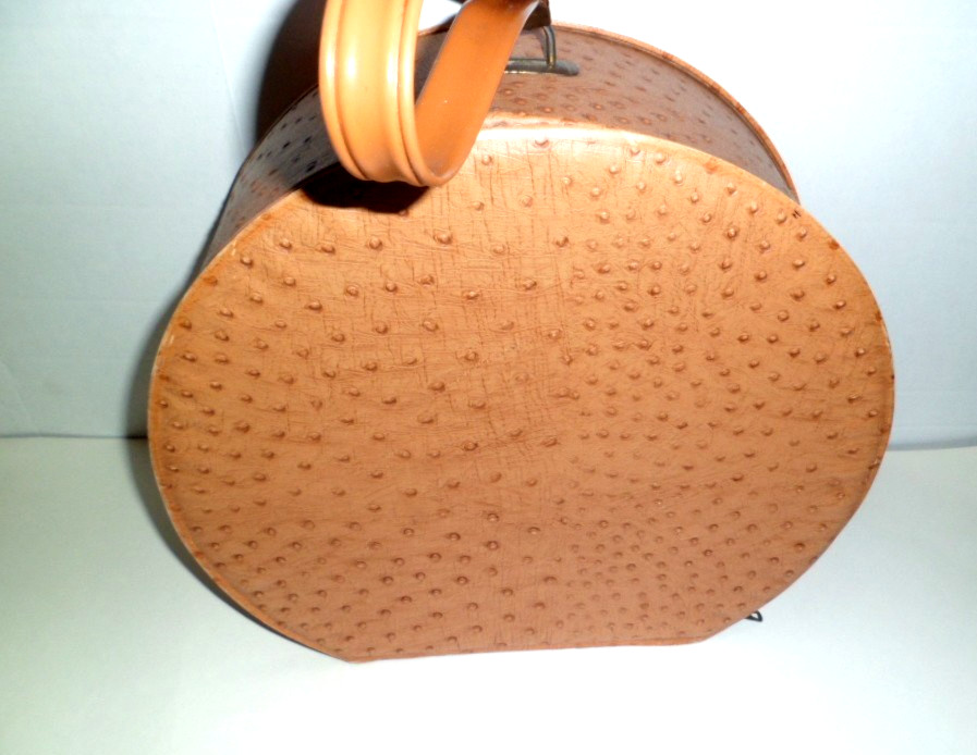 VTG 1960’s RETRO ROUND FAUX OSTRICH LEATHER VINYL TRAIN LUGGAGE CASE OVERNIGHT