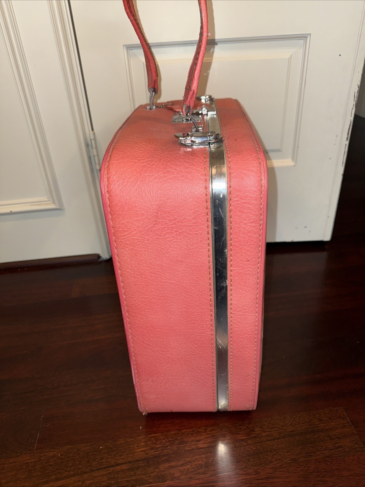 Vintage 60’s 70’s VENTURA PINK and Green Floral SUITCASE