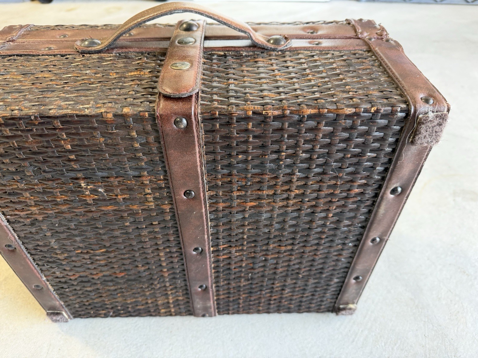 Vintage Style Woven Wicker Luggage Carry On Suitcase Decor Accent