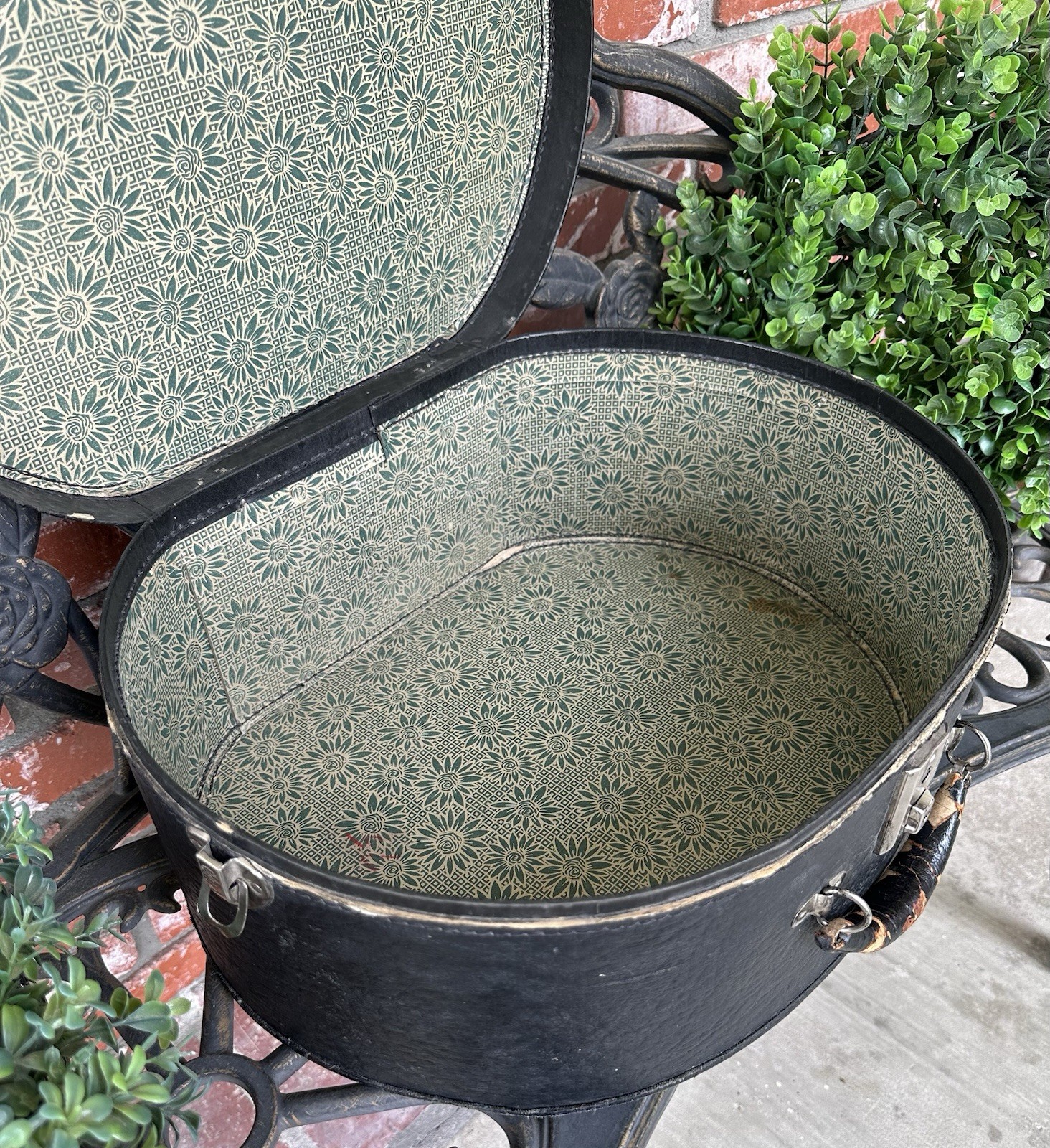 Vintage Hat Box Luggage; Black W/Green Floral Inter; Leathr Hndl/Slvrtone Clasps