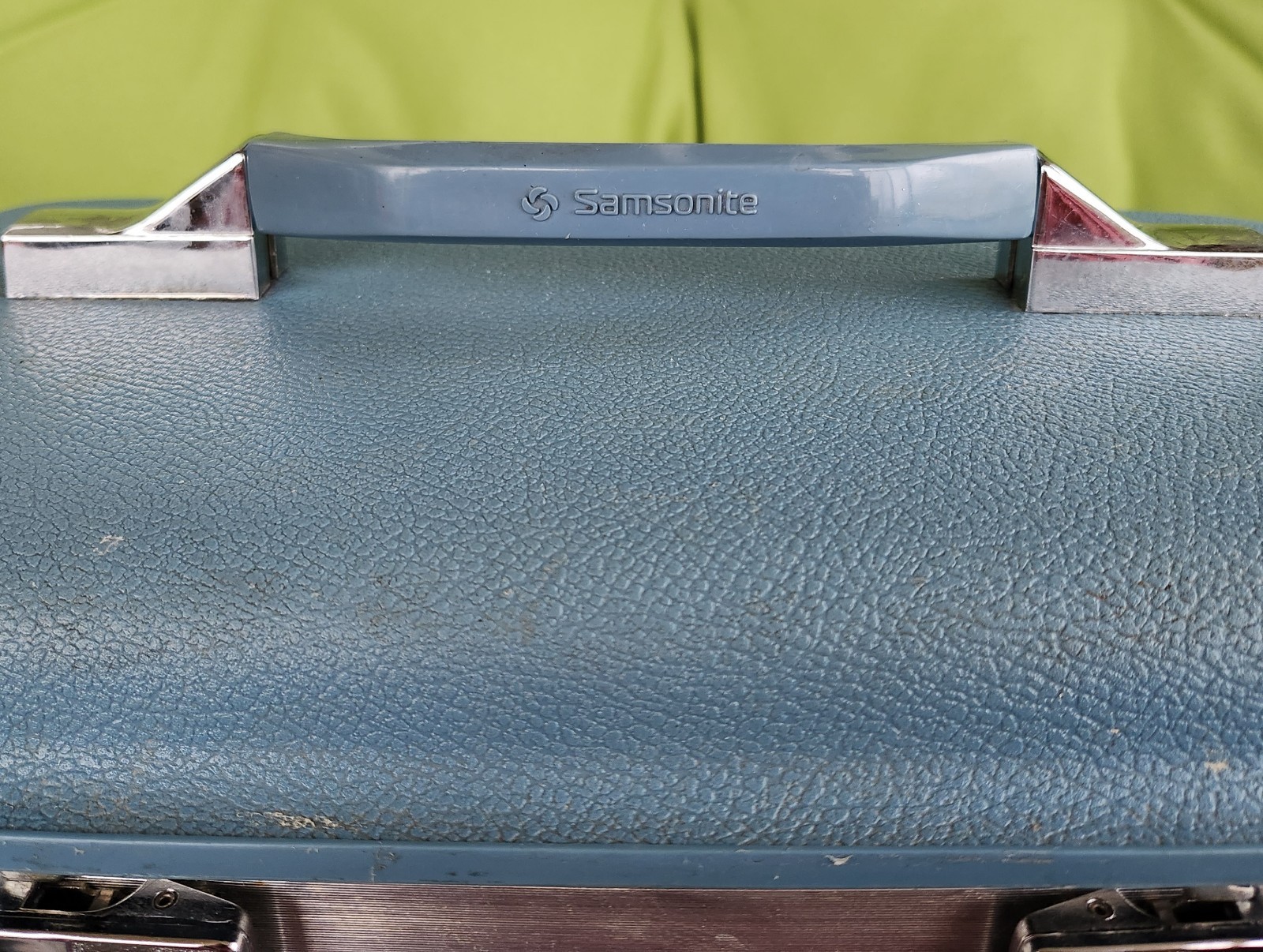 Vintage Samsonite Blue Makeup Train Case With Mirror and Tray Cosmetic Suitcase