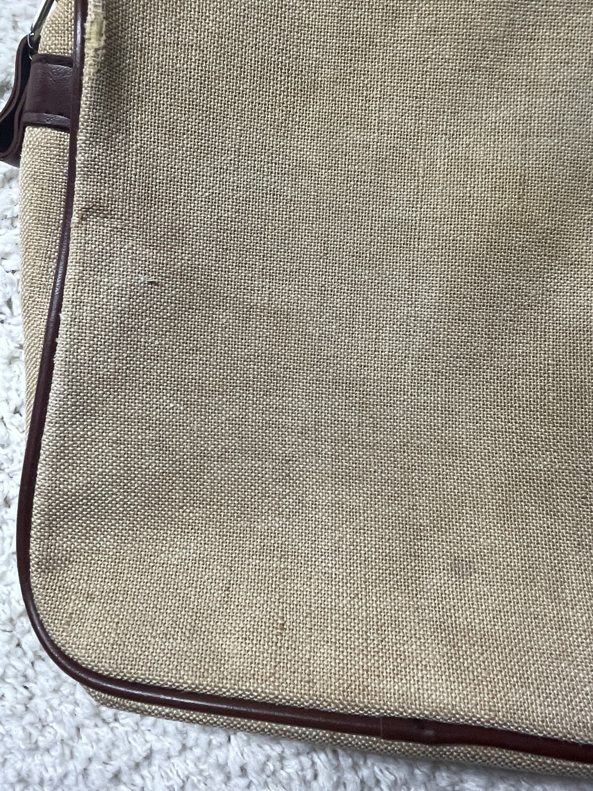 Samsonite Vintage Shoulder Bag Travel Khaki Tan brown luggage Airline Carry On