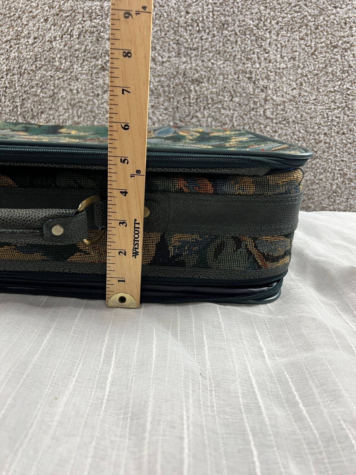 DVF Diane Von Furstenburg Green Floral Travel Bag Carry On Bag Shoulder Strap