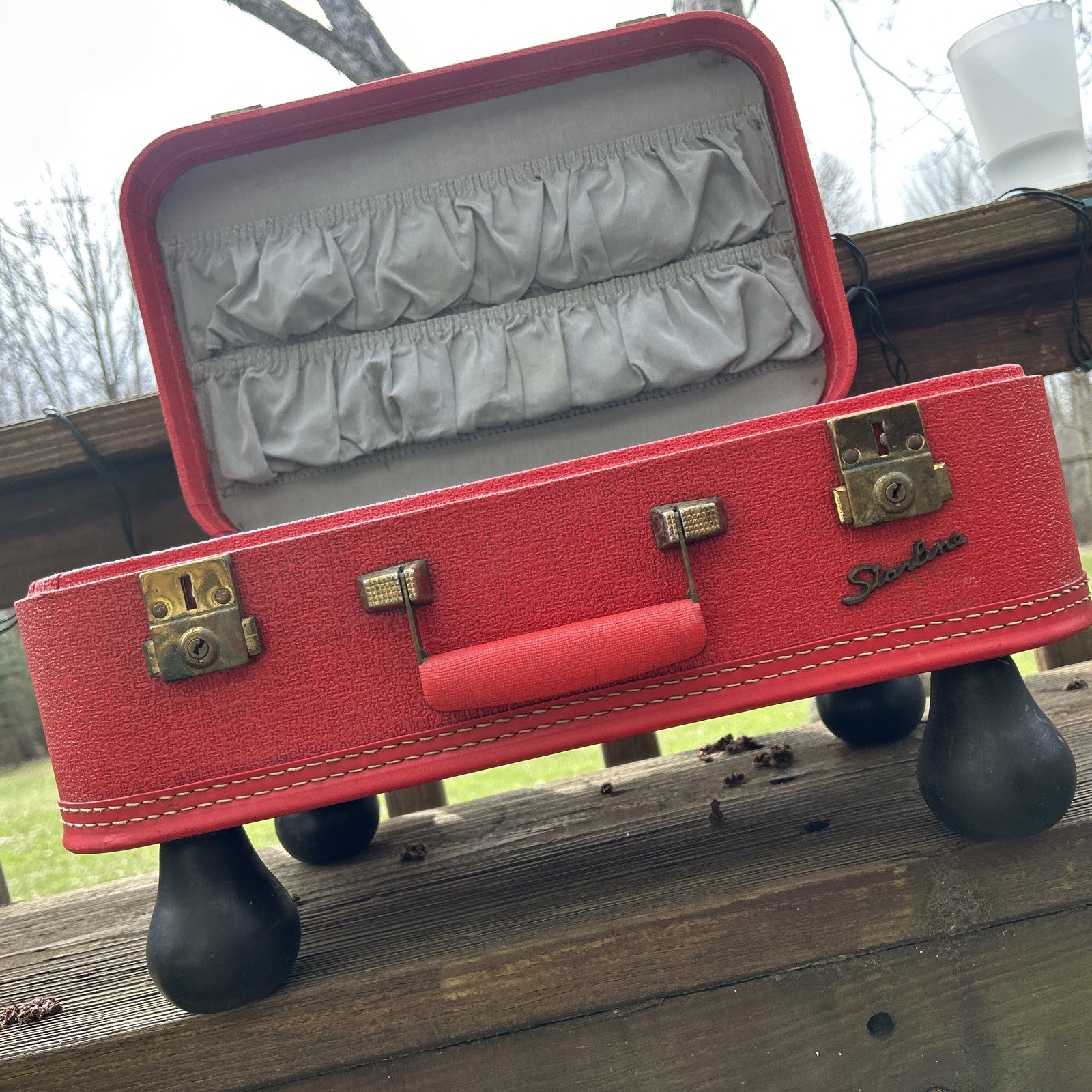 Rare Vintage RETRO RED STARLINE SUITCASE With Feet 1950-60s Hippie End Table