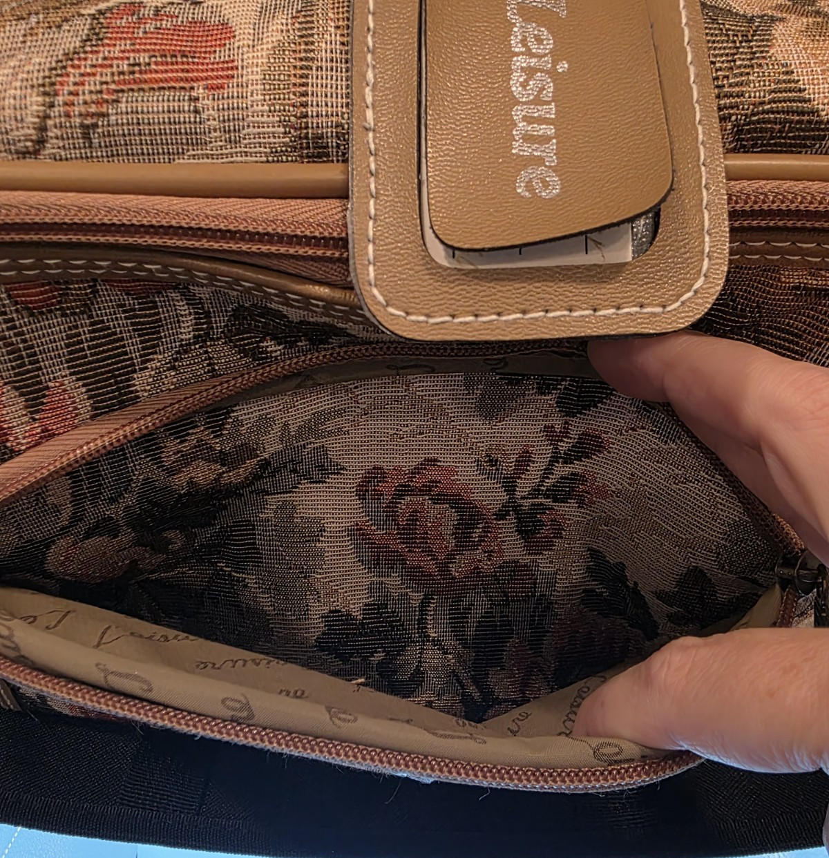 Vintage Leisure Luggage Int. Tapestry Train Case Cosmetic Vanity Bag Floral