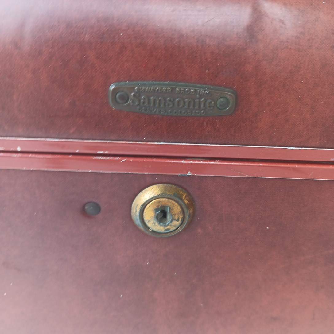 Vintage Shwayder Samsonite Luggage Style 4912 Travel Case Saddle Brown No Key