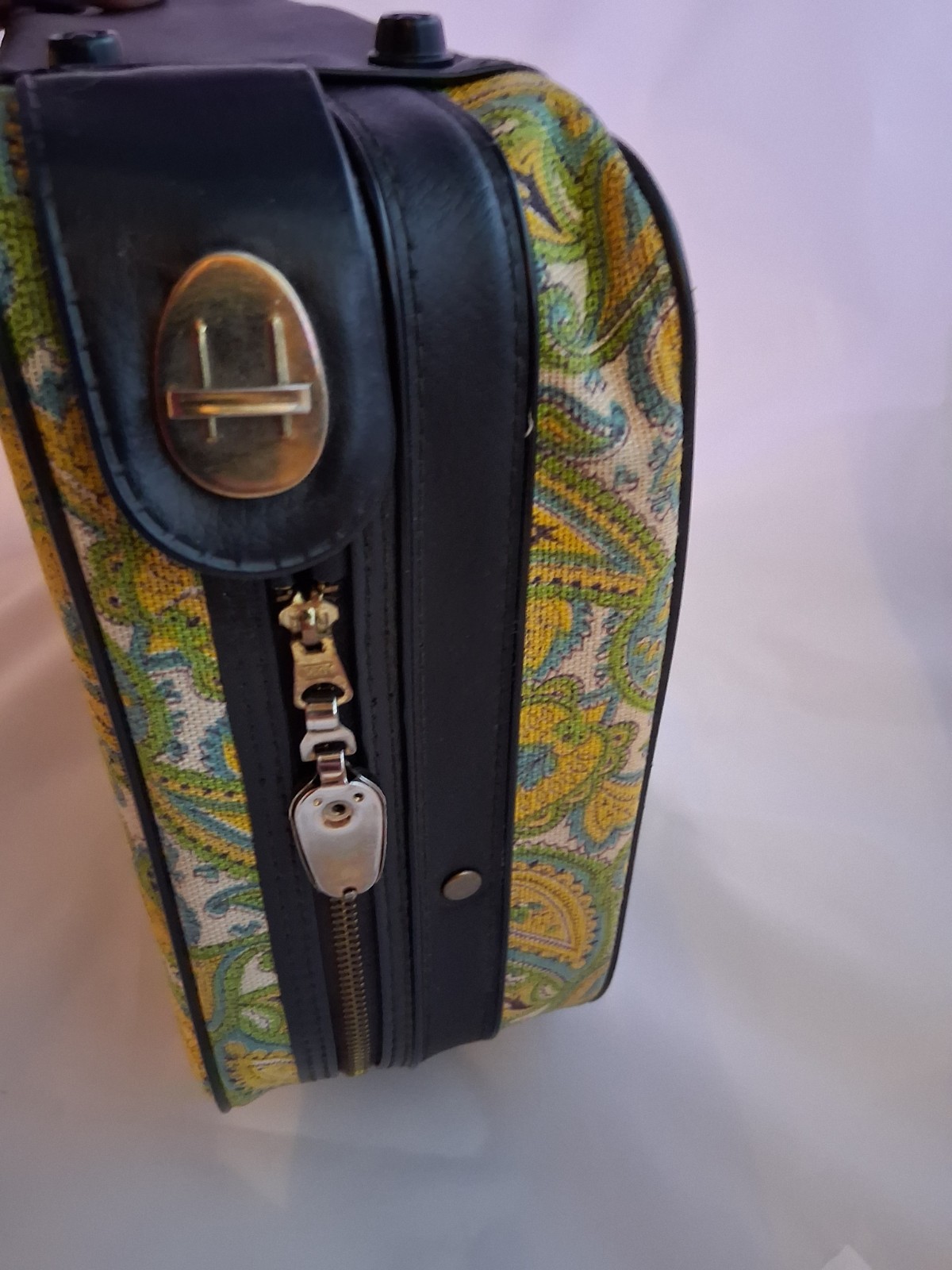 Vintage Designer Travel Bag 60s/70s Groovy Mod Paisley Suitcase 18×11”