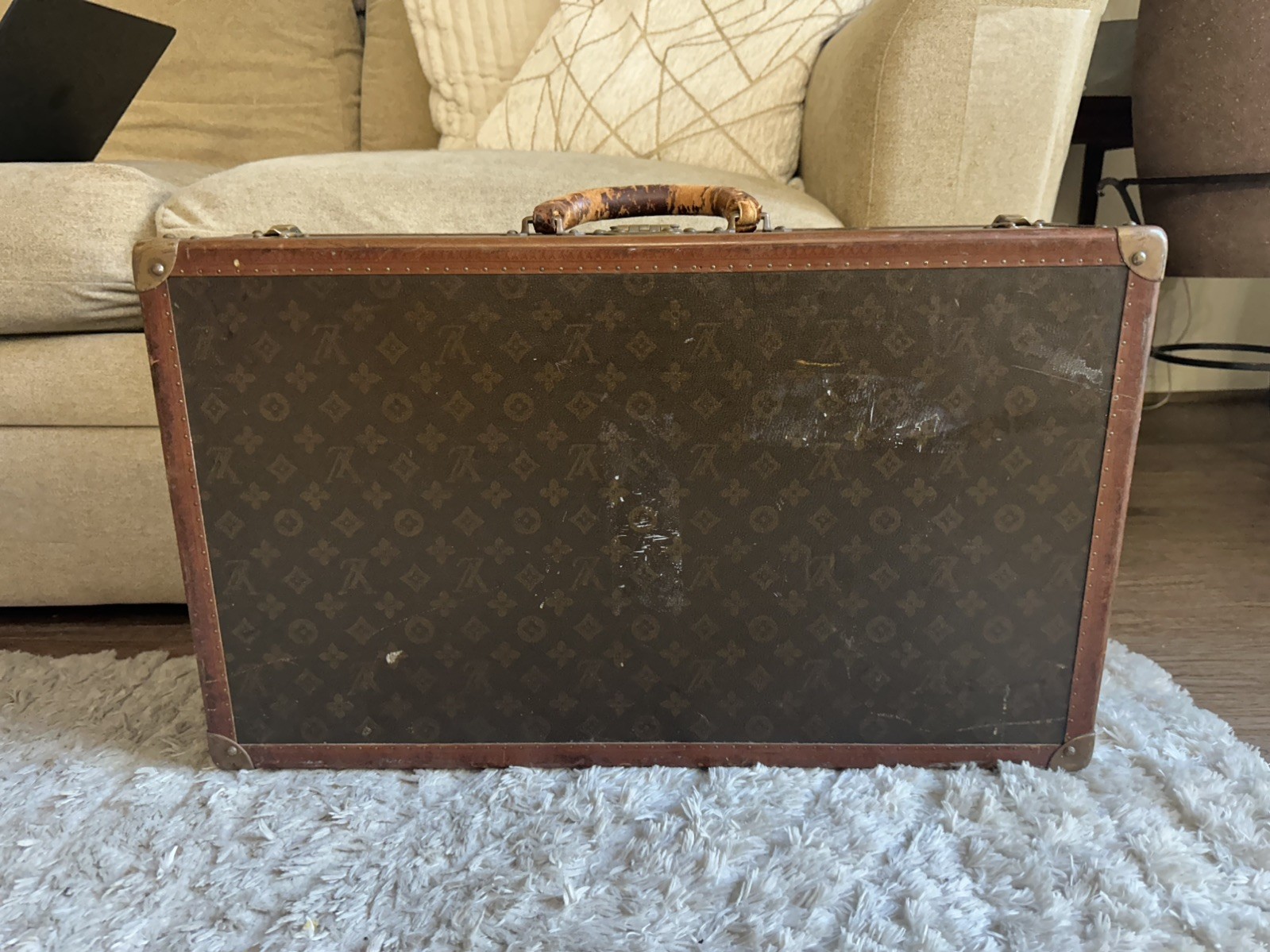 Authentic 1930s Louis Vuitton Bisten Suitcase – 25.5” – Working Locks – RARE SFA