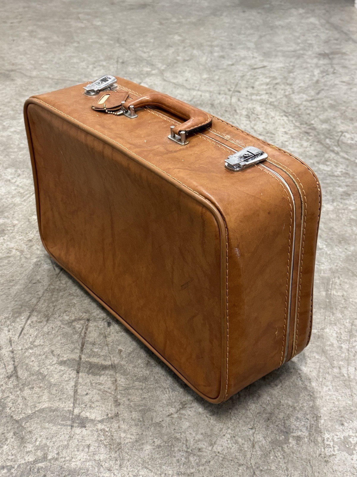 Vintage MCM Sears Featherlite Brown Pullman Suitcase
