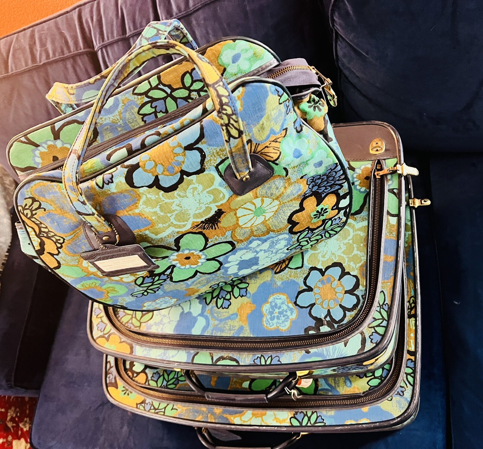 🔥RARE VINTAGE 1960’s FLORAL TAPESTRY LUGGAGE SET OF 3 CARRY ON RETAIL $700