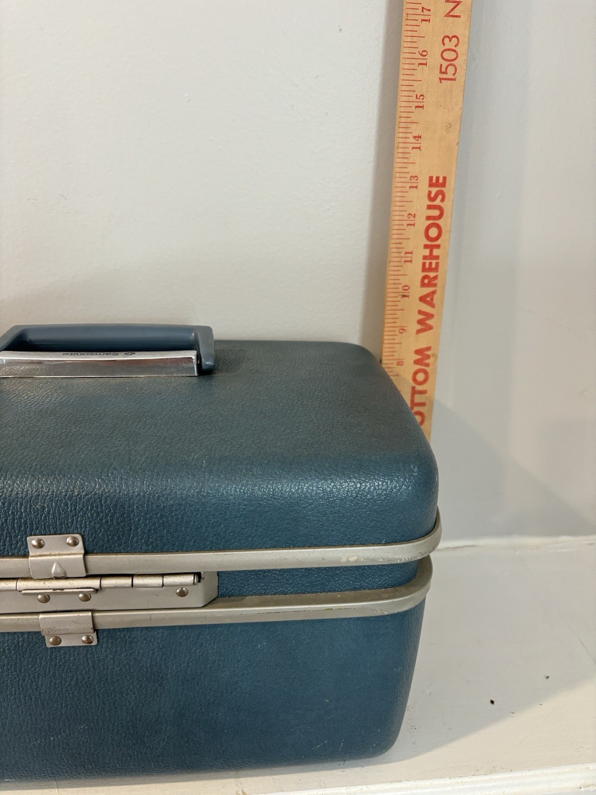 Samsonite 1970s True Vintage Blue Vanity Case Mirror Locking with tray