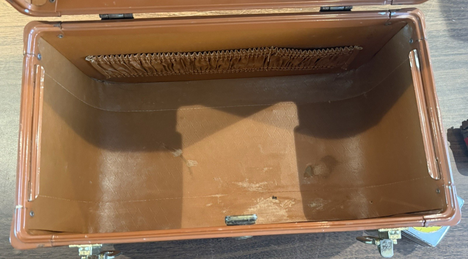 TAPERLITE VINTAGE 50s STYLE LUGGAGE TRAIN CASE