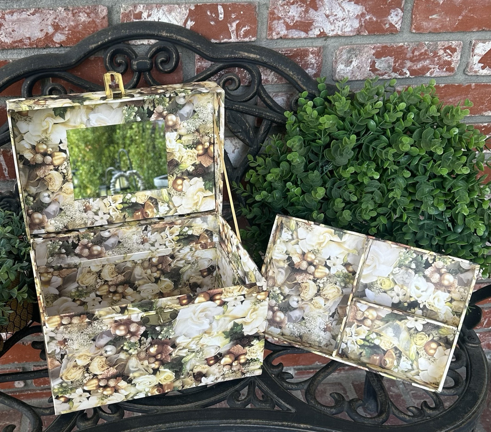 Vintage Tri-Coastal Design Jewelry Travel Train Case; Brwn/Cream Floral W/Mirror