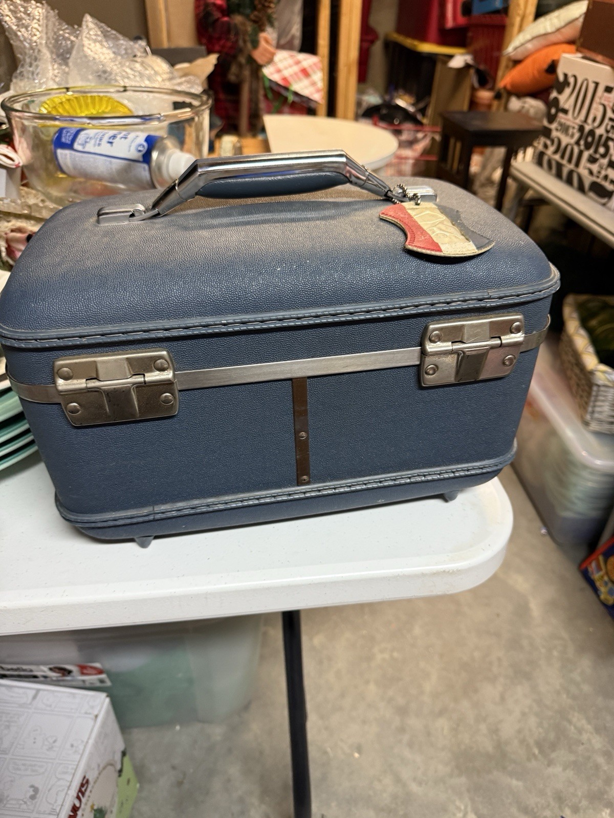 Vintage American Tourister Tiara Blue Hardshell Makeup Train Case