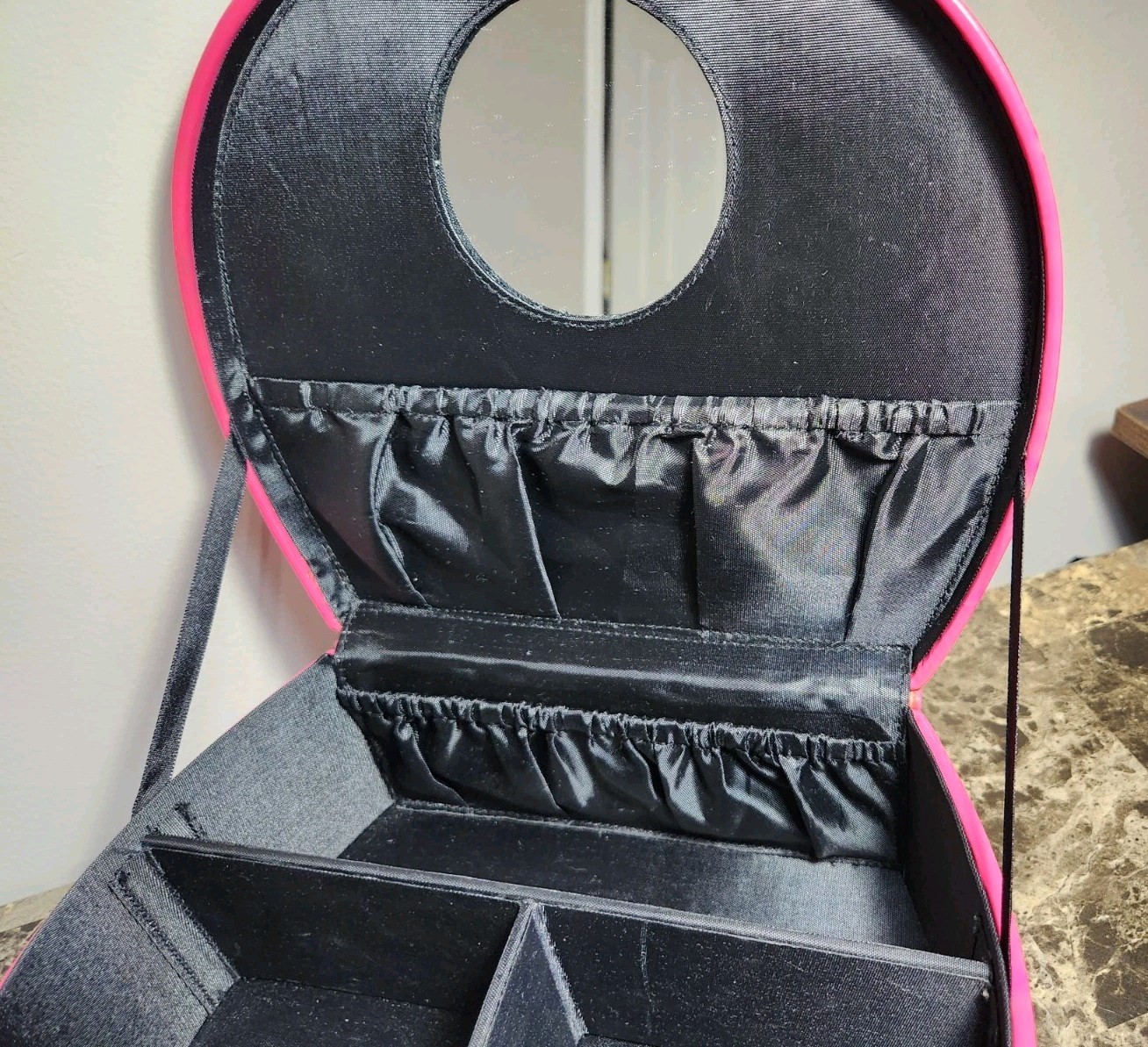 Retro Hot Pink Gloss Leatherette Hard Shell Train Style Cosmetic Travel Case