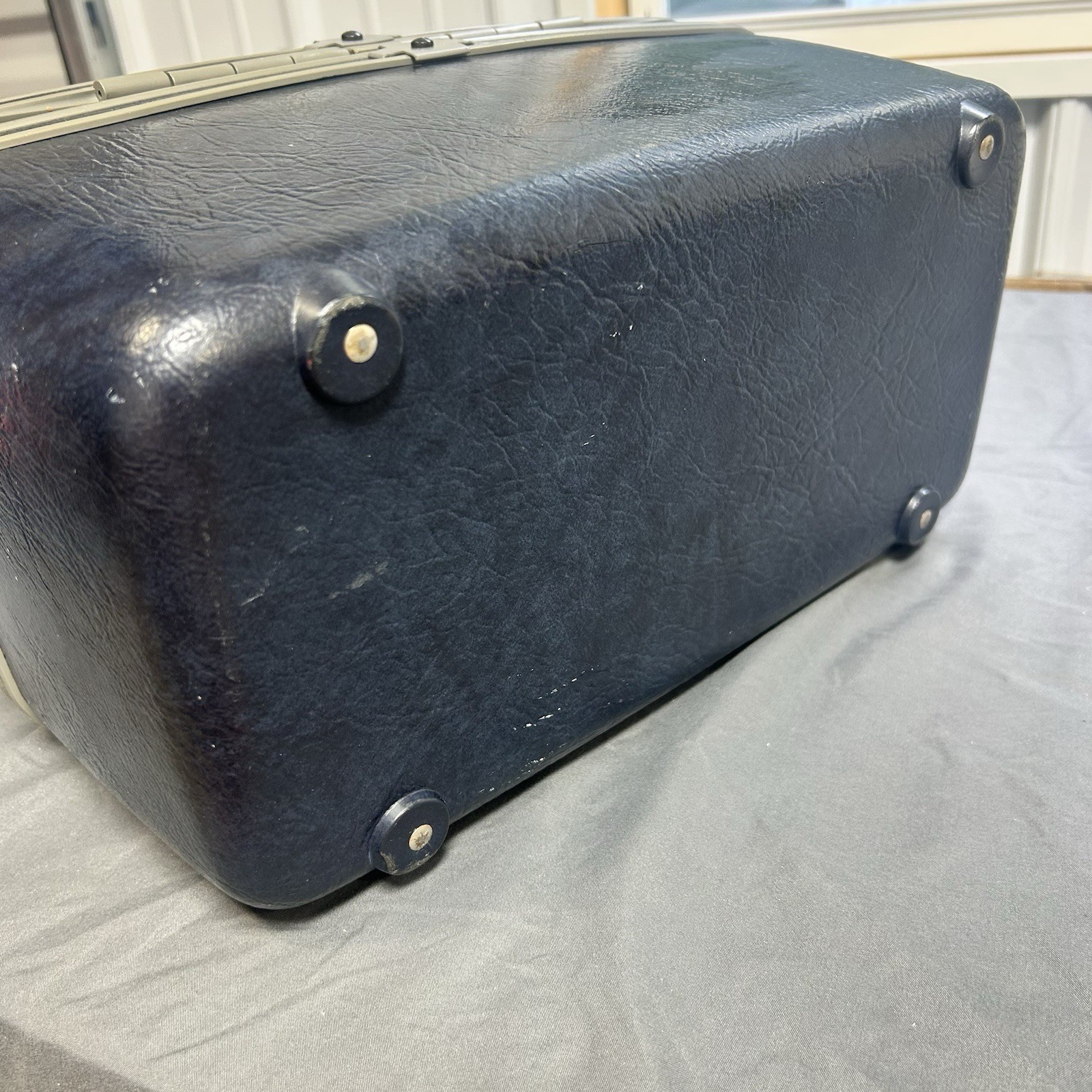 Vtg Samsonite Silhouette Navy Blue Faux Leather Train Case Carry On Suitcase Bag