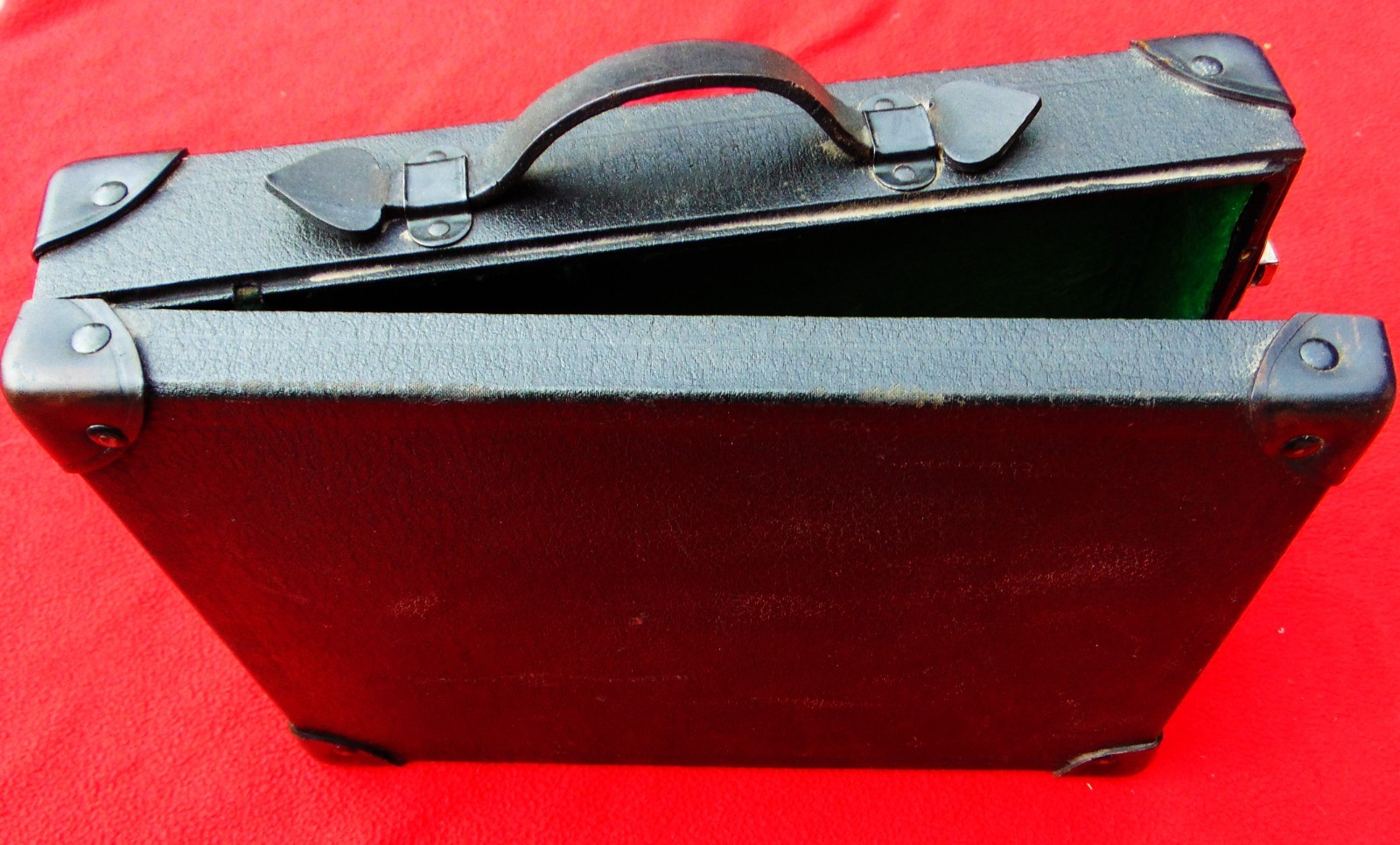 ANTIQUE TRAVEL CASE~WOOD~FAUX LEATHER COVER ~ LEATHER CORNERS & HANDLE~ 10x13x3