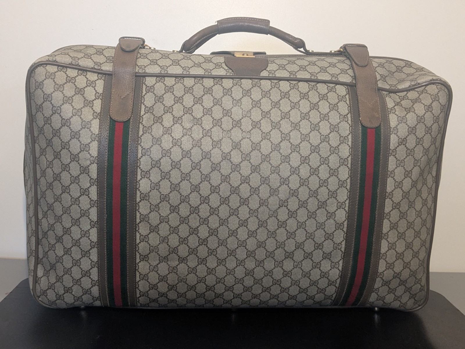 Gucci GG Supreme Logo AUTHENTIC Vintage Suitcase Trunk Travel Luggage WITH COA