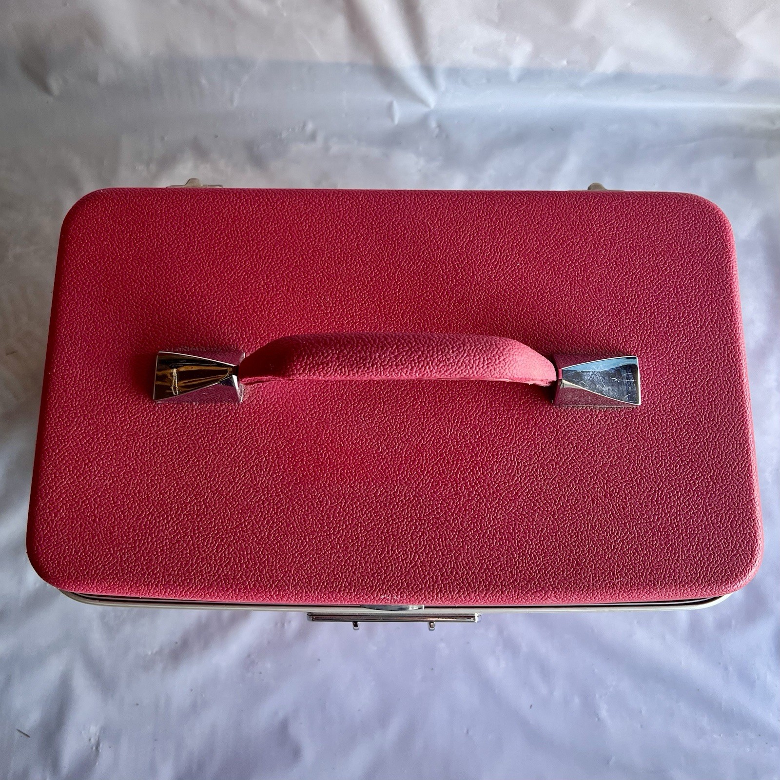 Vintage Sears Train Case WITH Unlock Combo & Mirror | Model Blandon (Berry Red)